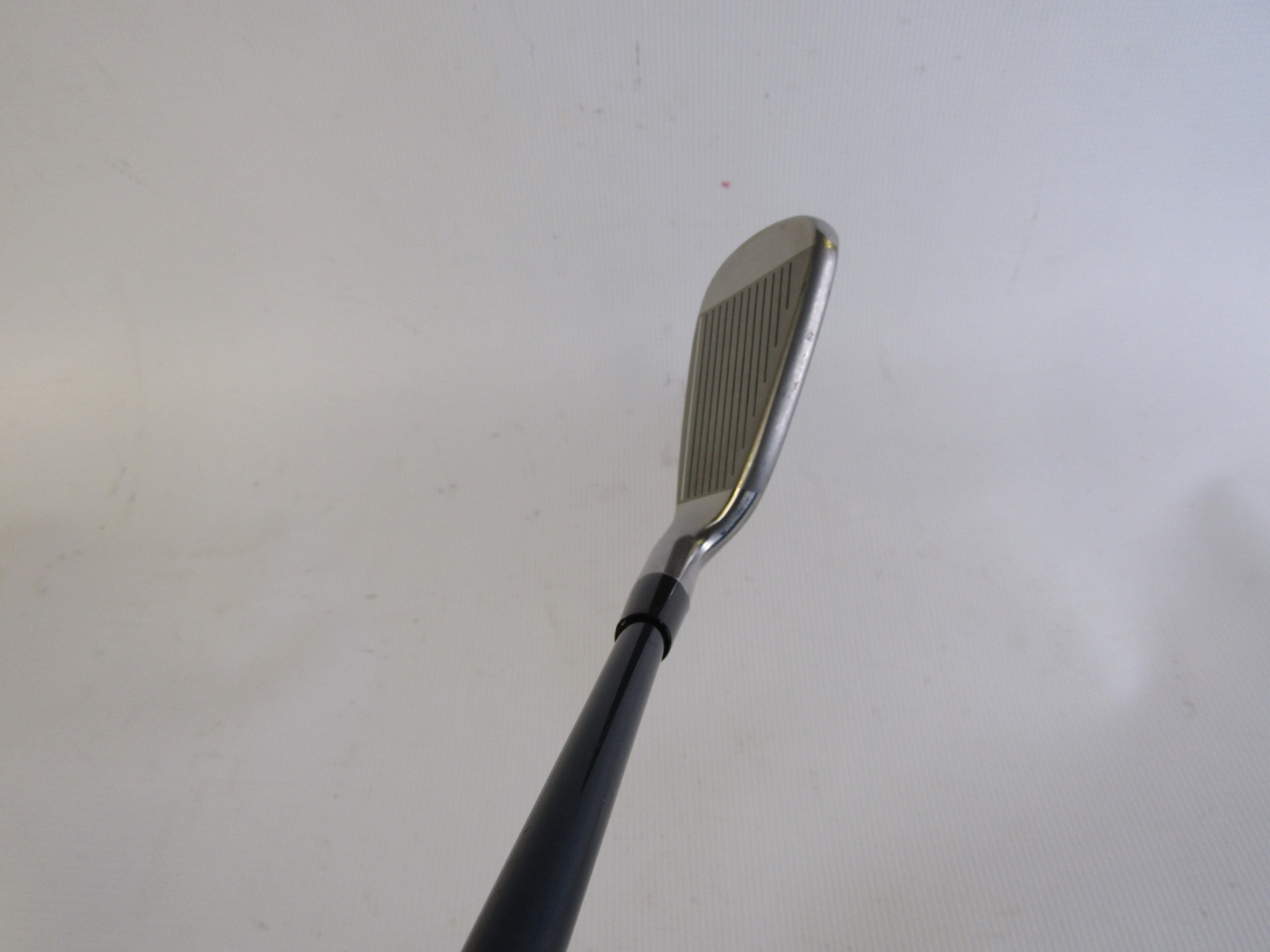 Cleveland Bloom #8 Iron Ladies Flex Graphite Ladies Right Women's Pre-Owned Irons Cleveland
