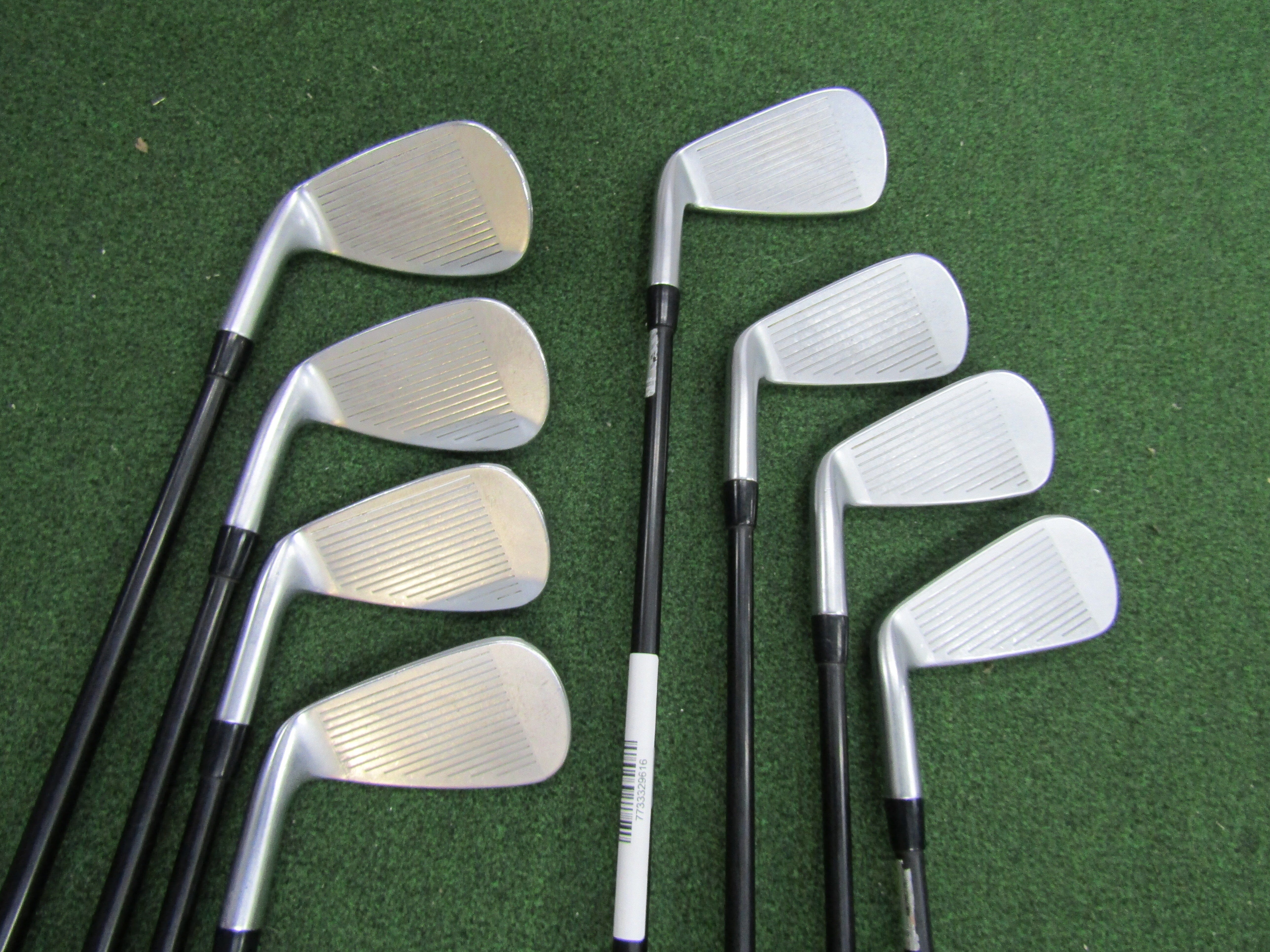 Cleveland Launcher XL #4-PW, DW 8 pc. Iron Set Regular Flex Graphite Men's Right Pre-Owned Iron Sets Cleveland