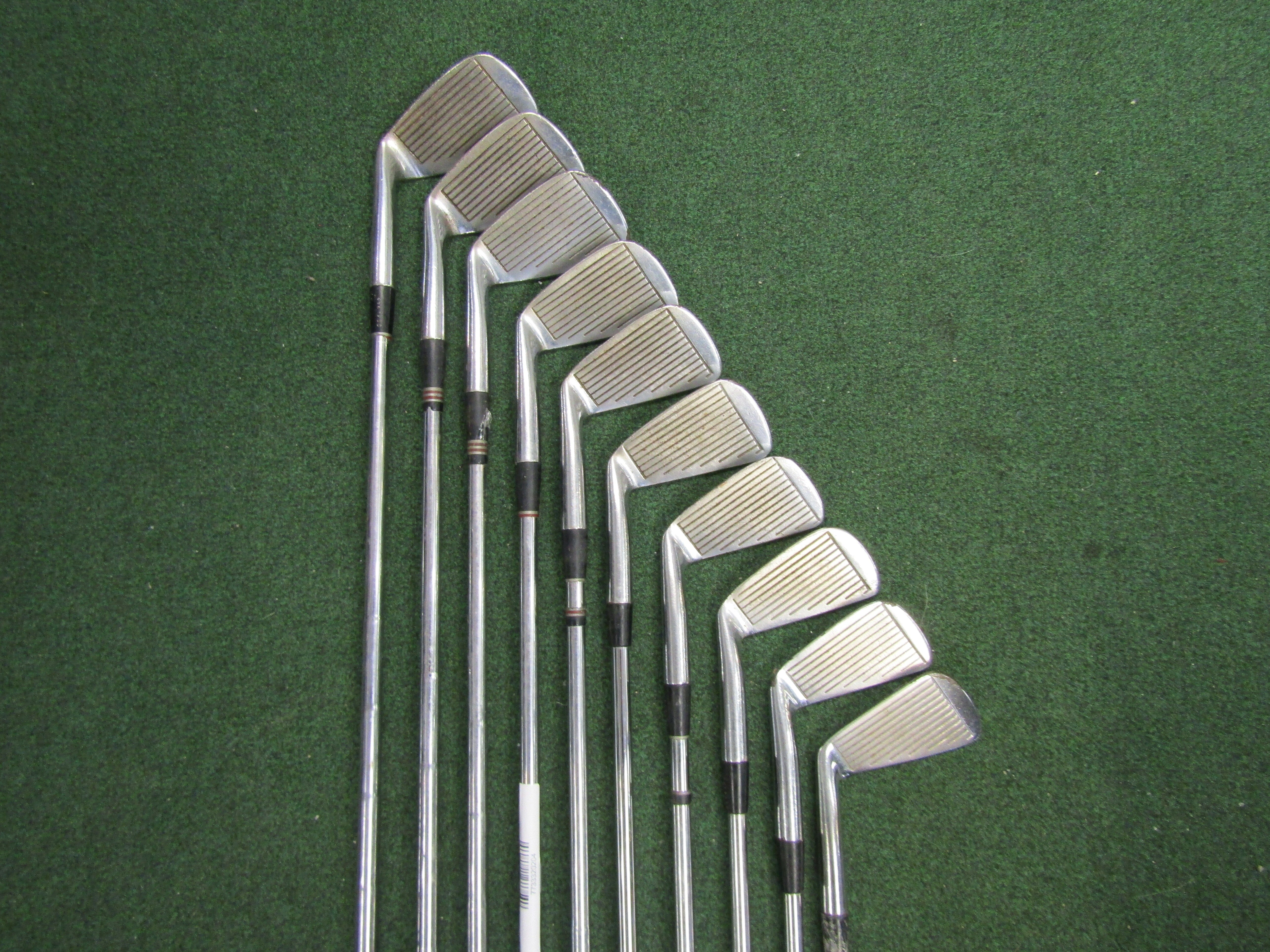 MacGregor Tourney Custom #1- 10 Ltd. Edition 10 pc. Iron Set Stiff Steel Men's Right Pre-Owned Iron Sets MacGregor