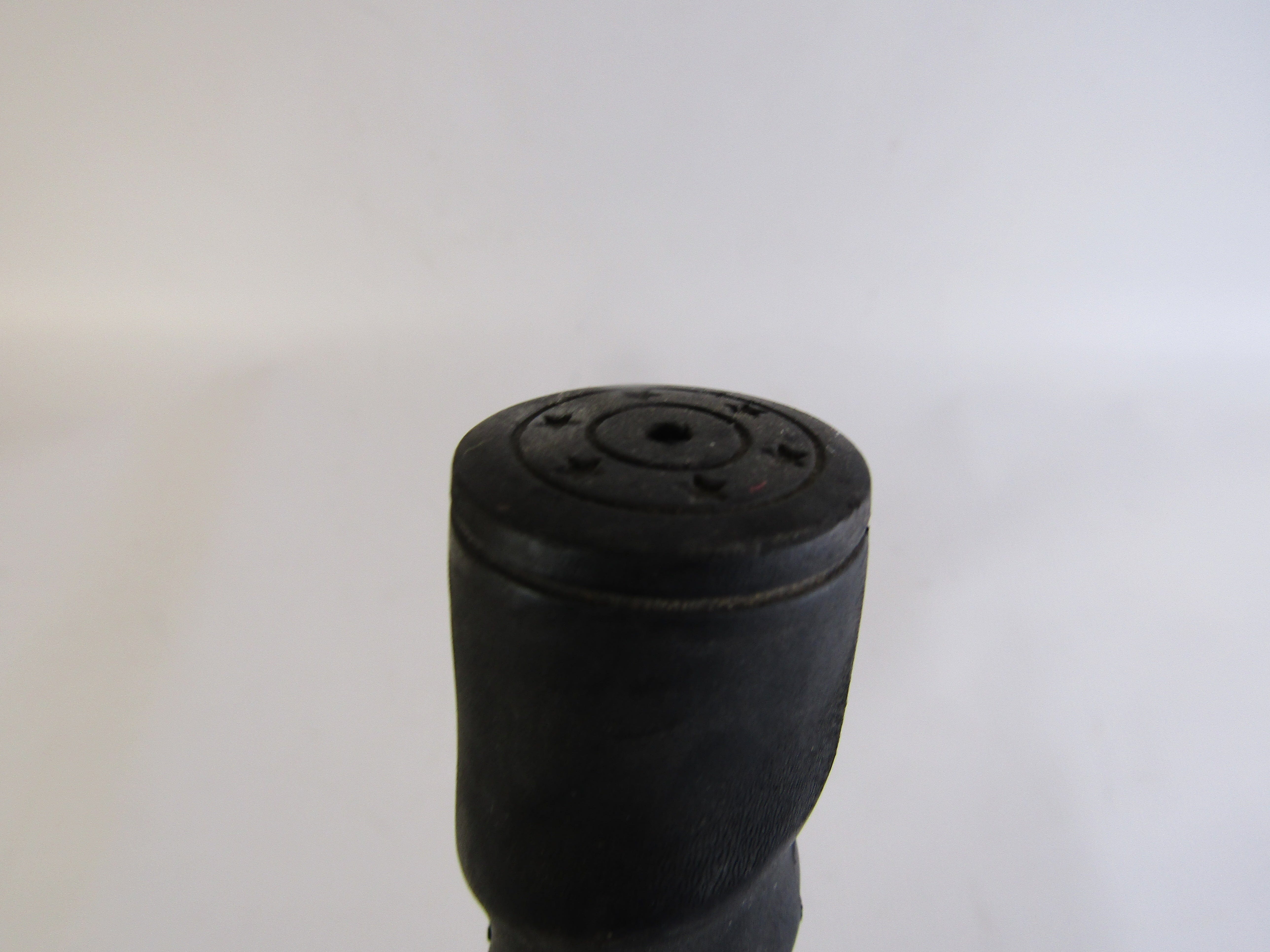 Momentus Golf Swing Trainer Iron Steel Shaft Men's Right Pre-Owned Training Aids Momentus