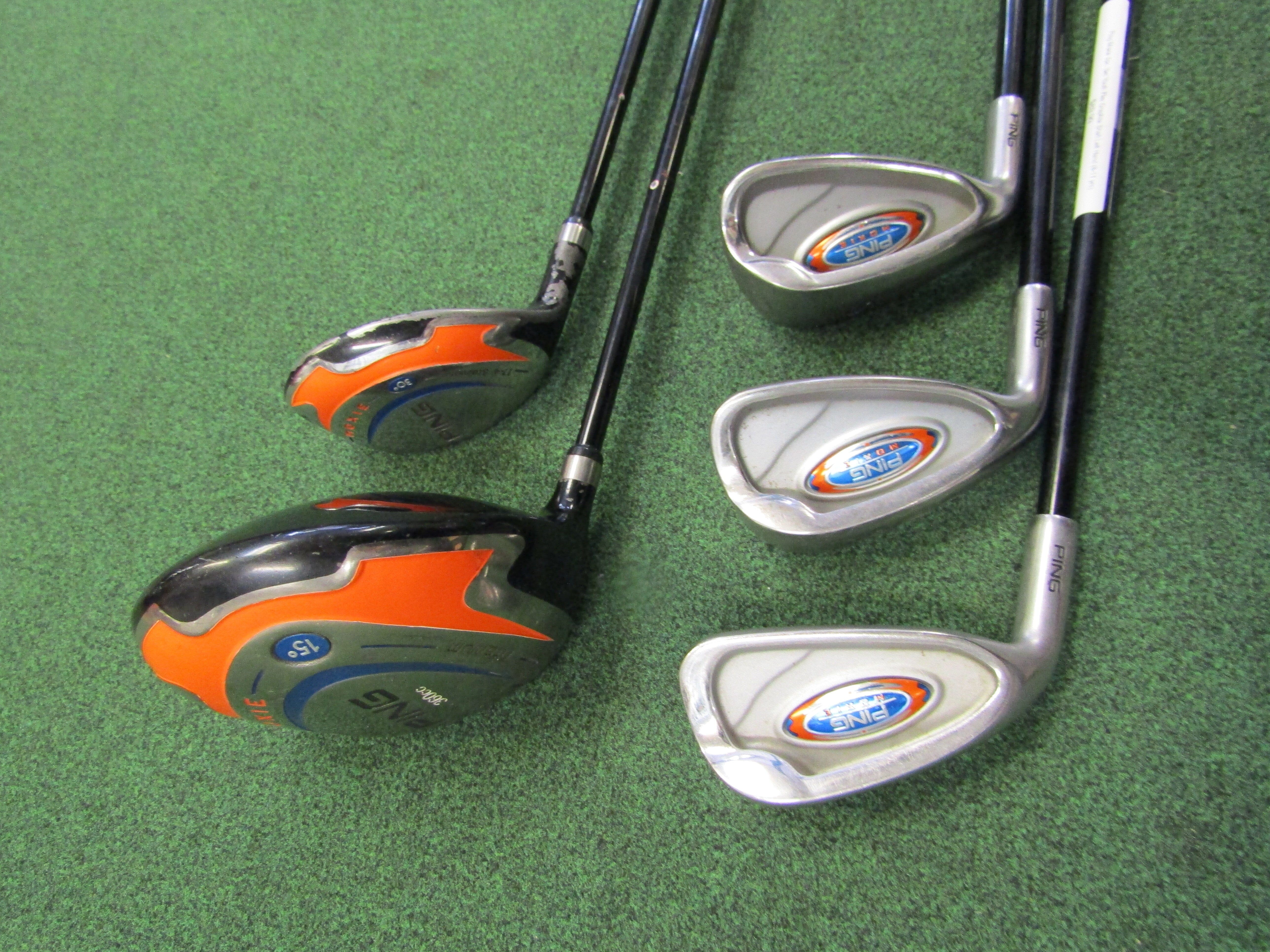 Ping Moxie 5pc. Set Youth Flex Graphite Shaft Left Hand (8-11 yrs) Junior Pre-Owned Golf Set Ping