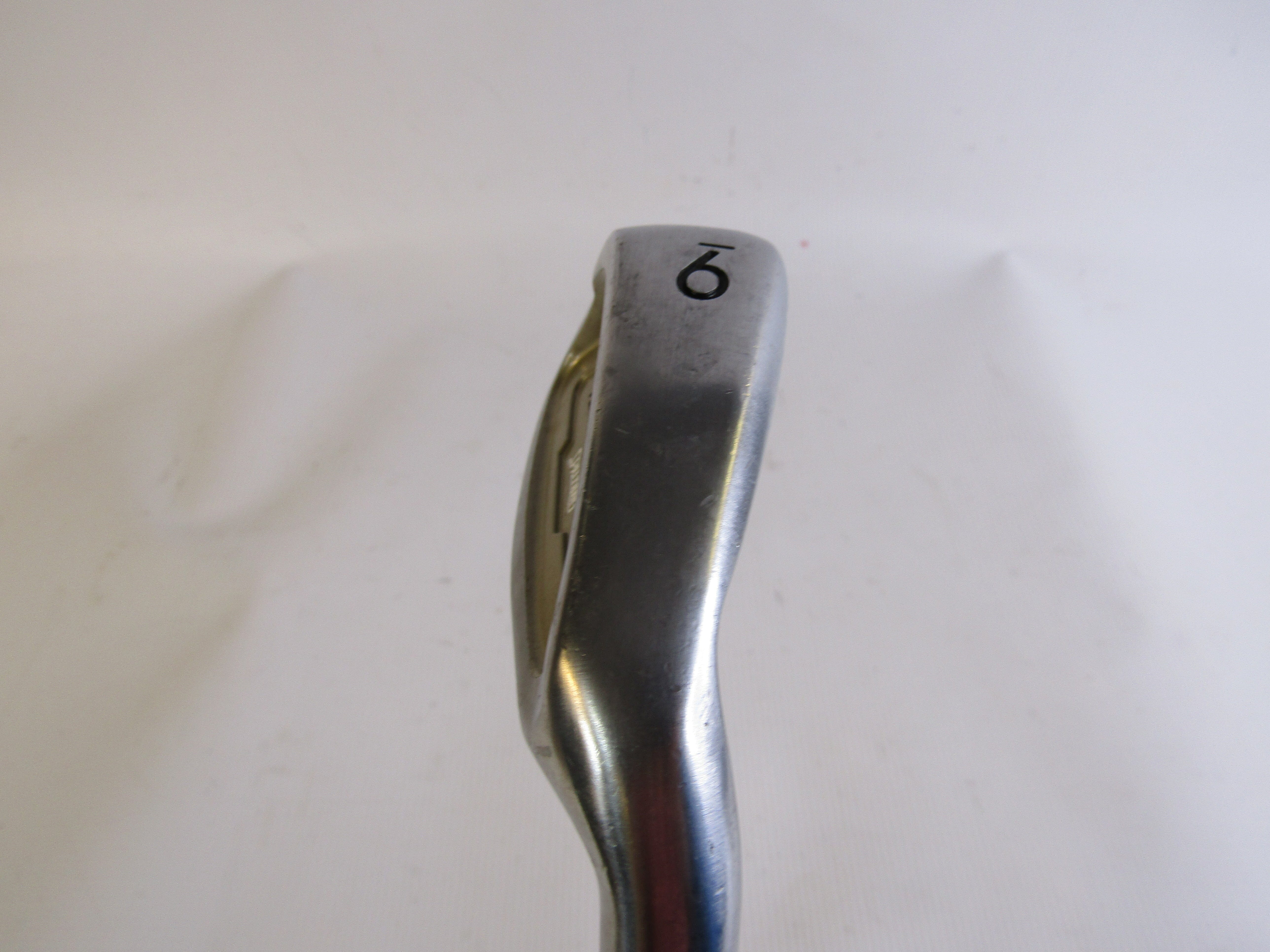 Spalding SF-390 #9 Iron Ladies Flex Graphite Women's Right Pre-Owned Irons Spalding