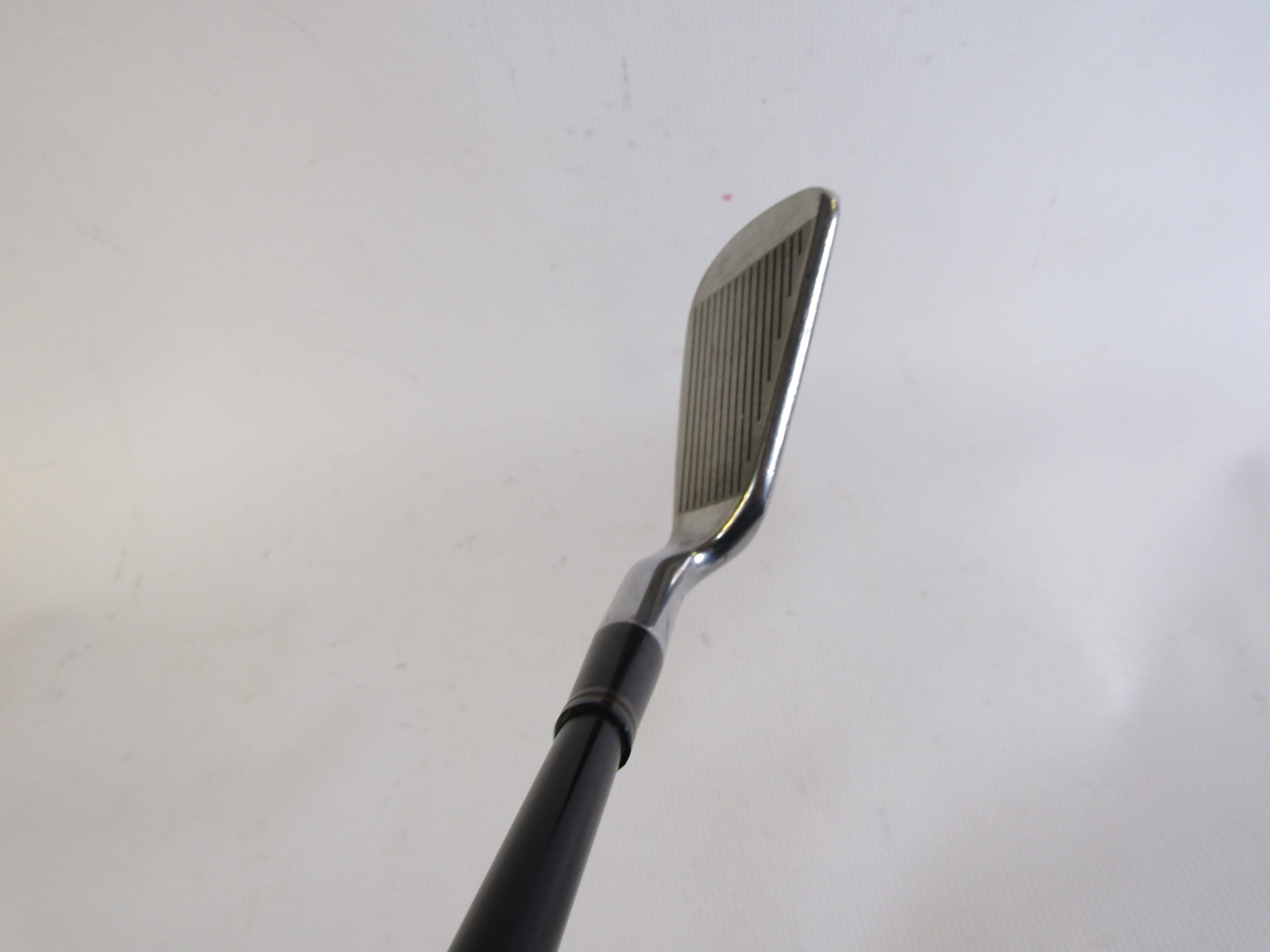 Striker #7 - PW 4 pc. Iron Set Regular Flex Graphite Men's Right Pre-Owned Iron Sets Golf Trends