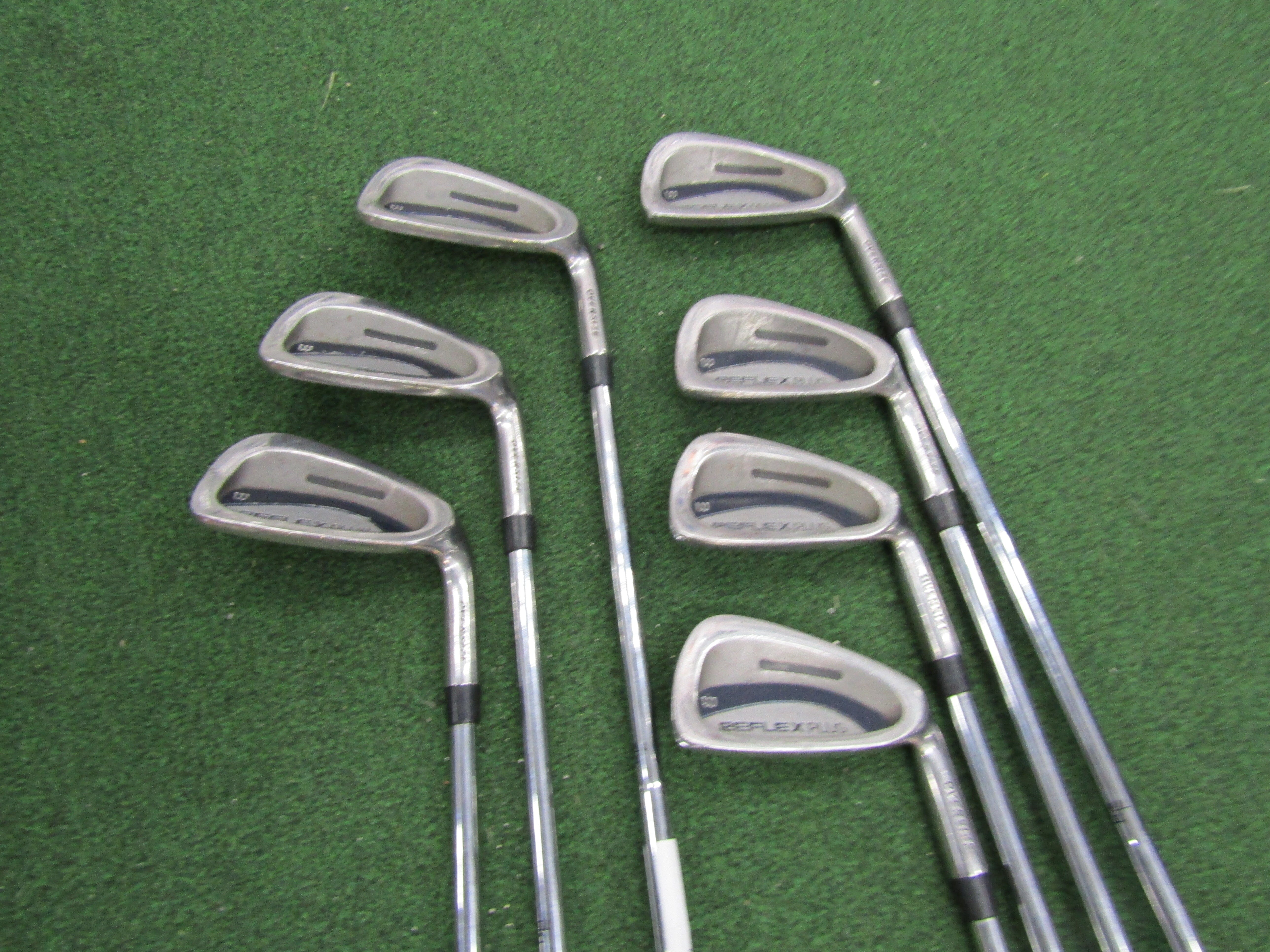 Wilson Reflex Plus #3-#9 Iron Set Regular Steel Men's Right Pre-Owned Iron Sets Wilson