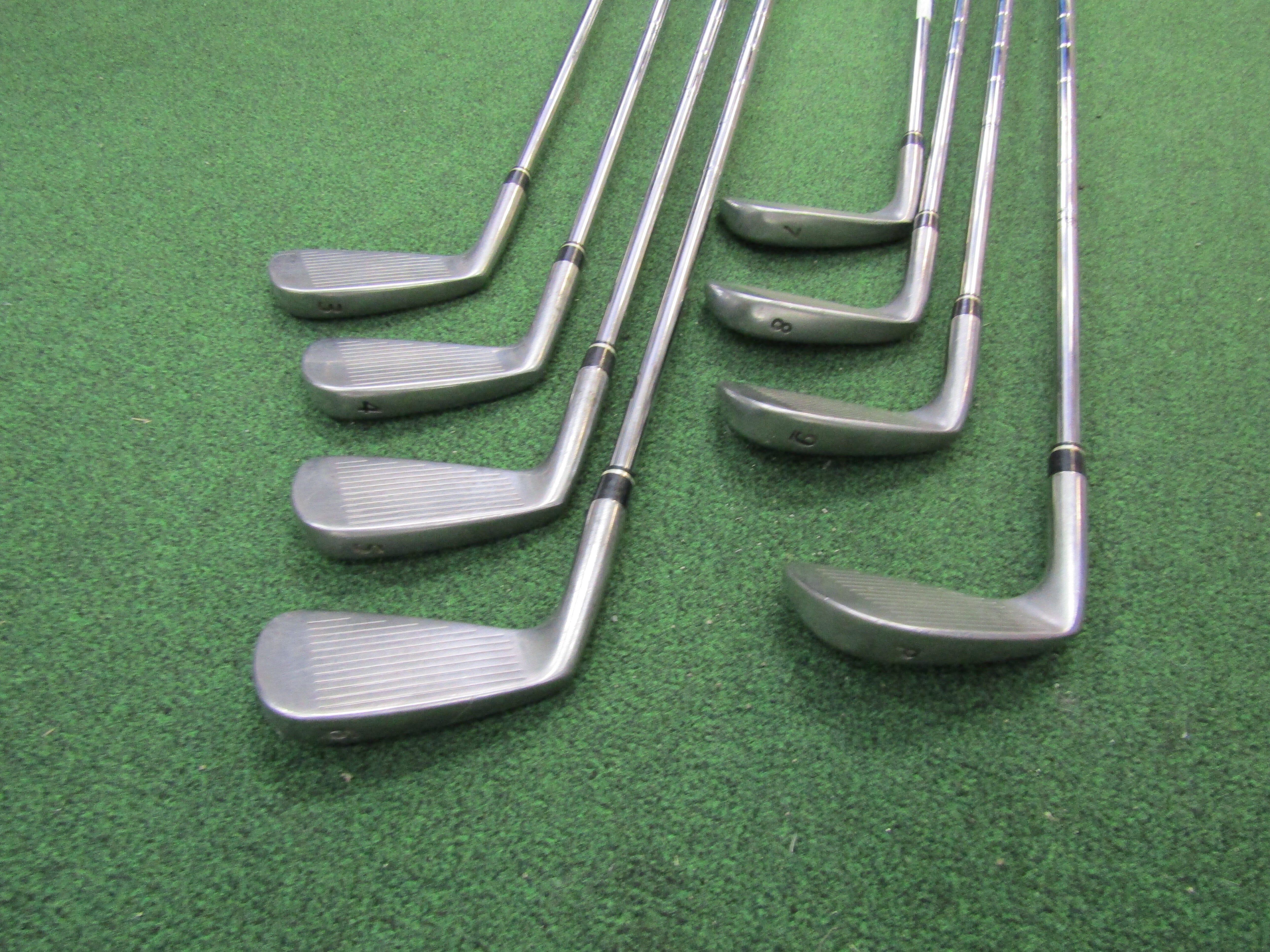 Wilson Staff Pi5 #3-PW 8 pc. Iron Set Stiff Flex Steel Men's Right Pre-Owned Iron Sets Wilson