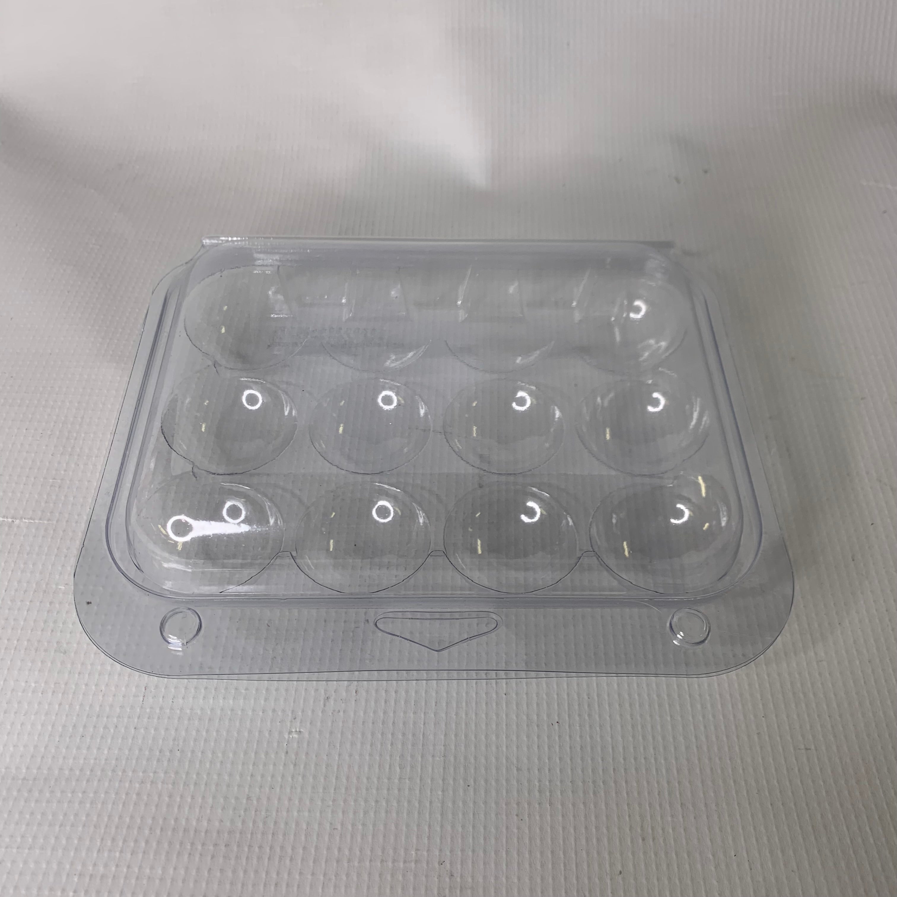 Plastic Clamshell Packaging Holds 12 Golf Balls Golf Stuff - Save on New and Pre-Owned Golf Equipment