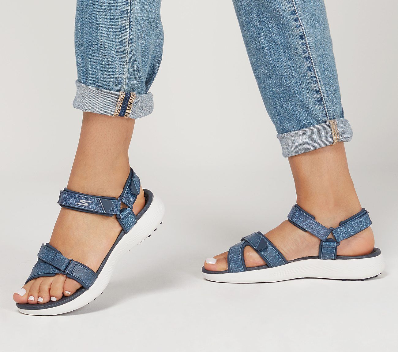 Skechers Go Golf 600 Sandal 17015 Navy/White Golf Stuff