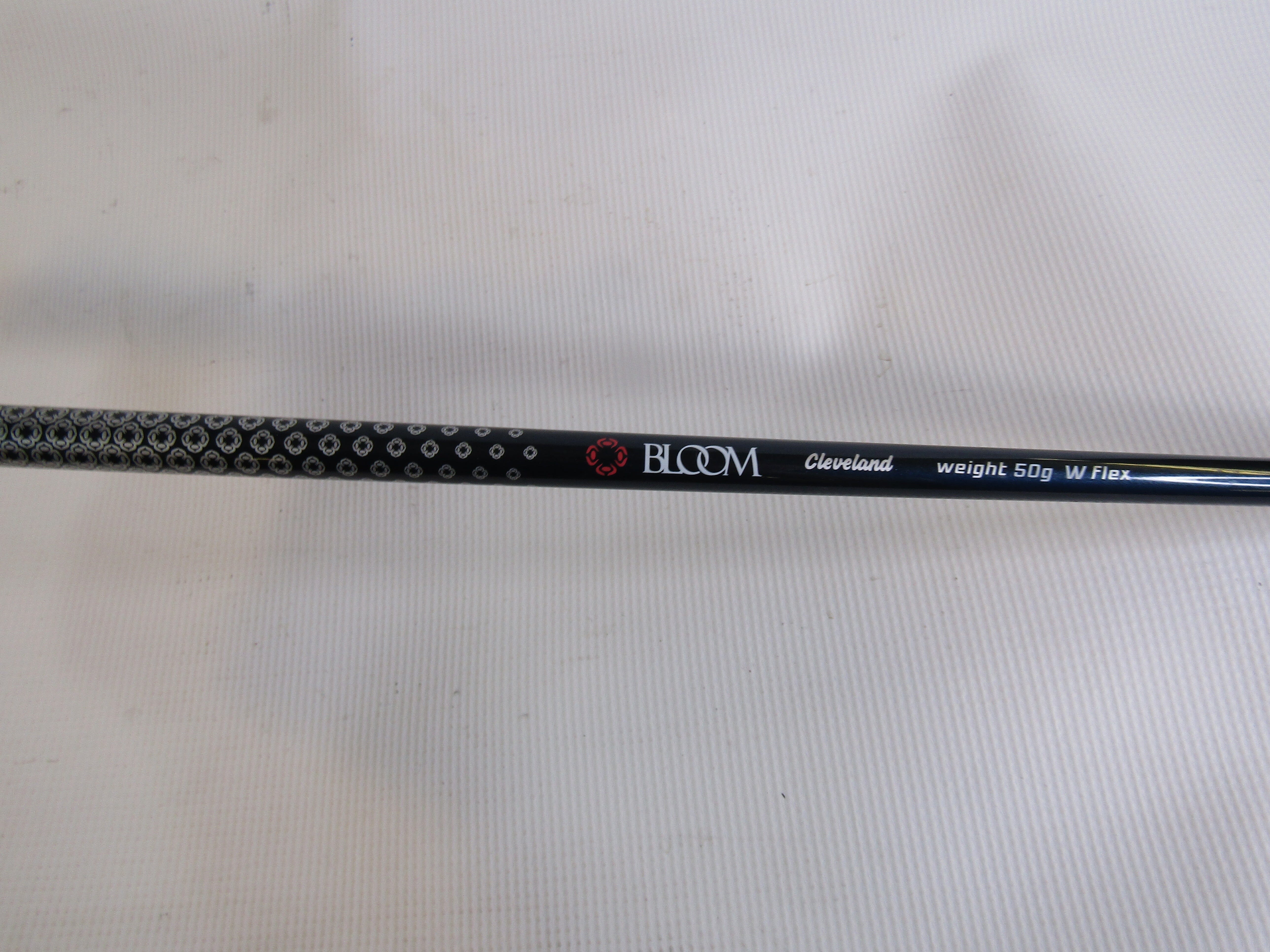 Cleveland Bloom #8 Iron Ladies Flex Graphite Ladies Right Women's Pre-Owned Irons Cleveland 