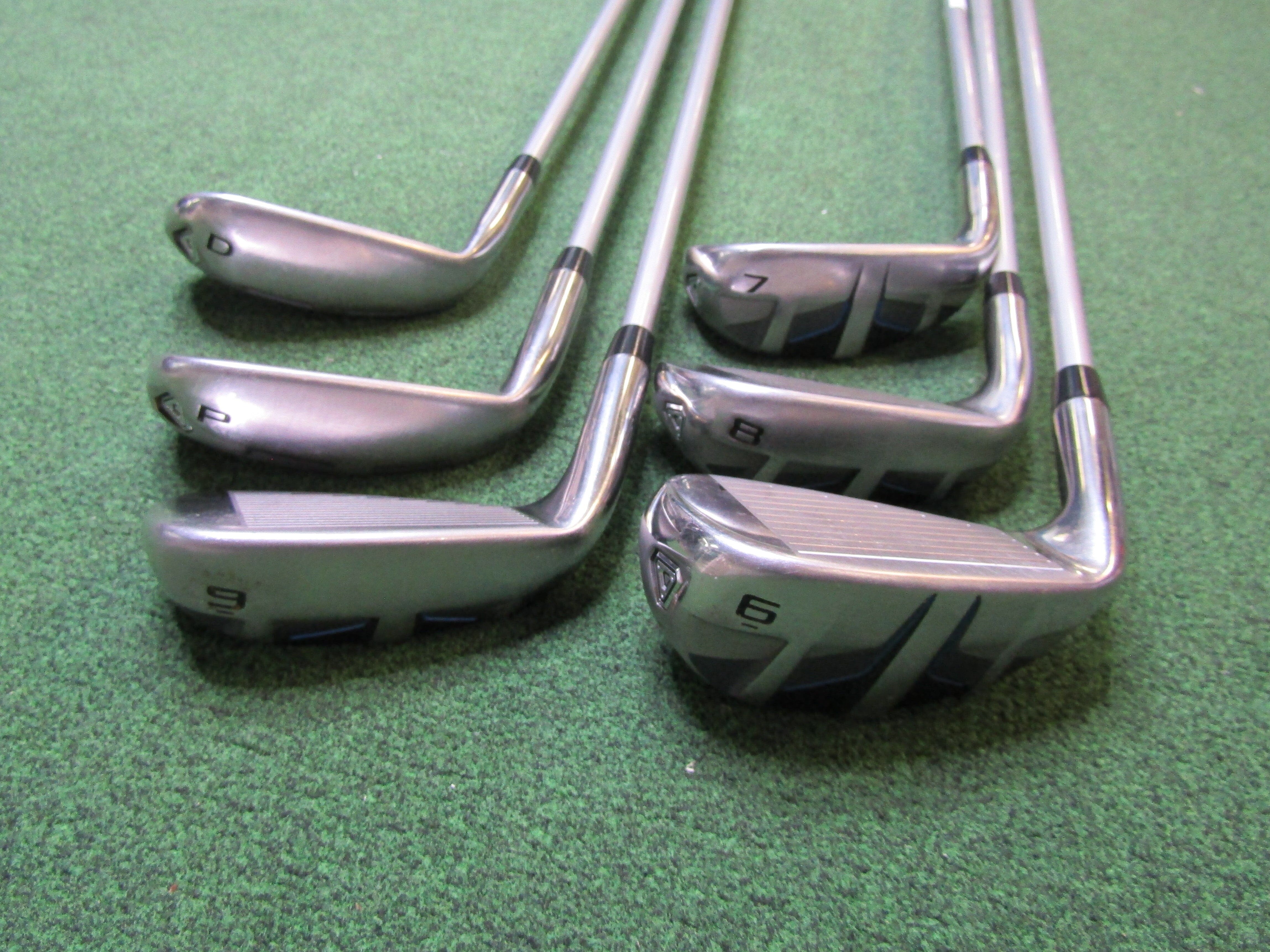 Cleveland Launcher XL Halo Iron Set #6-PW/DW Regular Graphite Right Pre-Owned Iron Sets Cleveland 