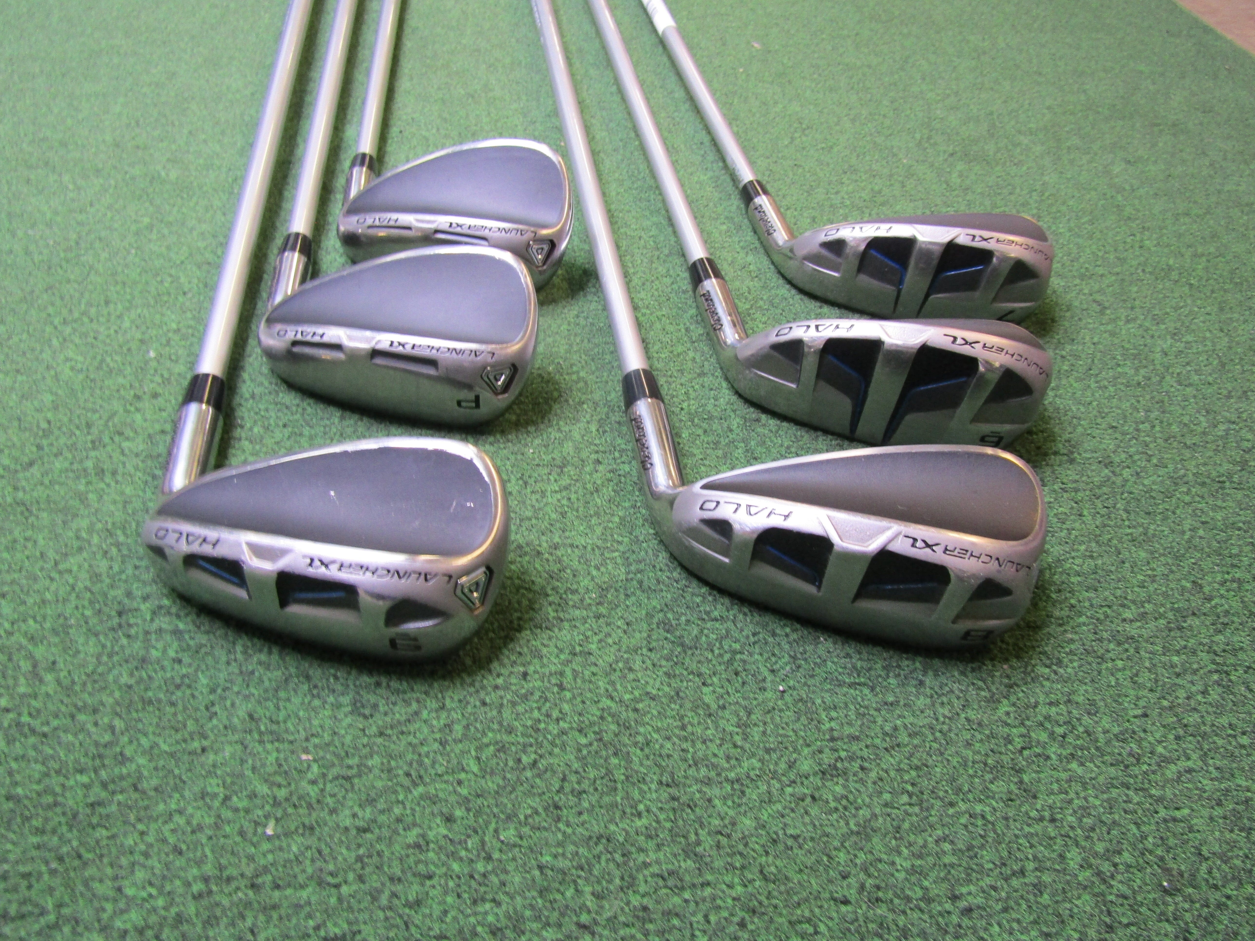 Cleveland Launcher XL Halo Iron Set #6-PW/DW Regular Graphite Right Pre-Owned Iron Sets Cleveland 