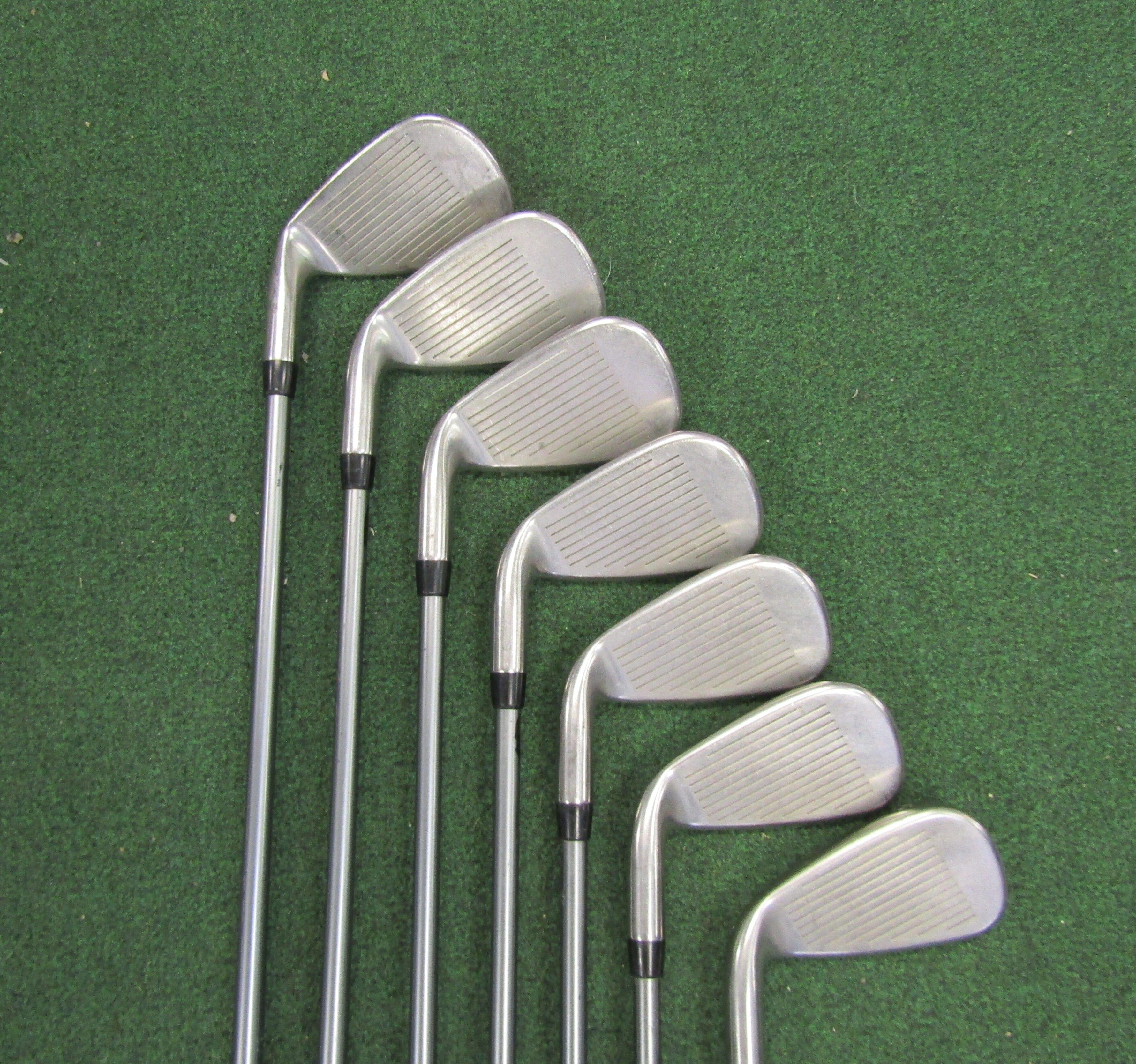 Cobra Max #5 - PW, SW 7 pc. Iron Set Senior Flex Graphite Men's Right Pre-Owned Iron Sets Cobra 