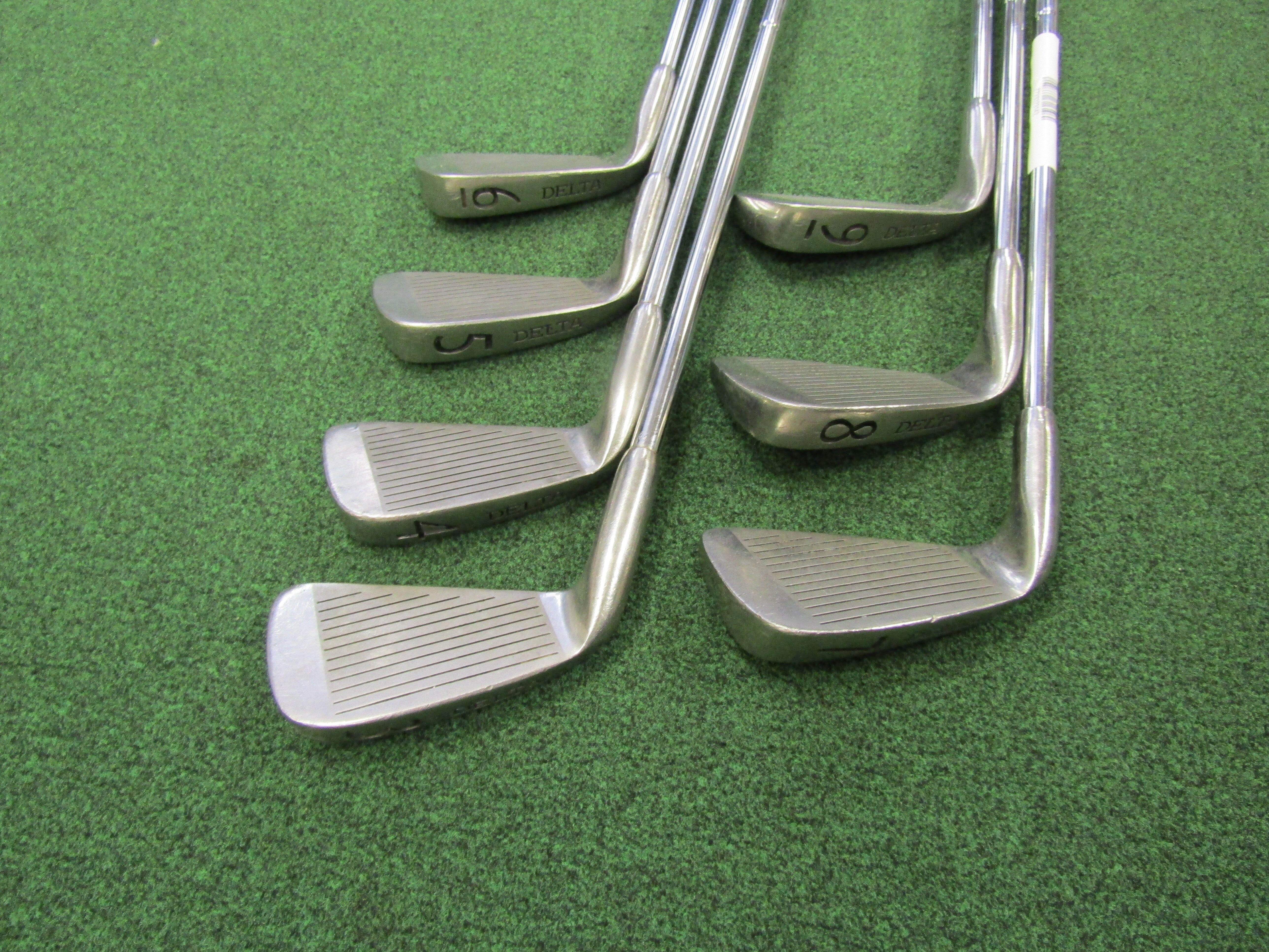Dunlop Pro-Bar #3-9 7 pc. Iron Set Regular Flex Steel Men's Right Pre-Owned Iron Sets Delta 