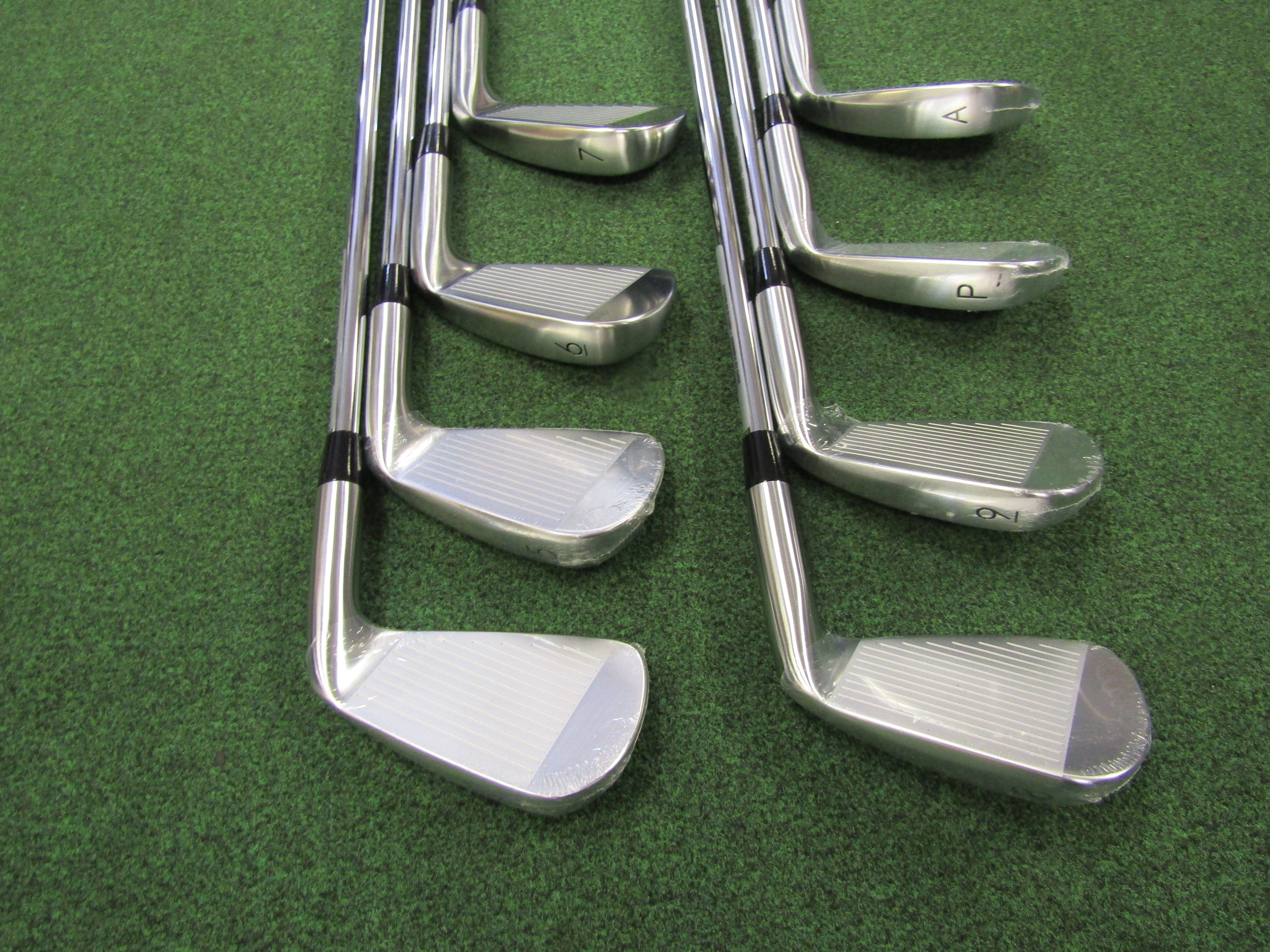 Nike Vapor Pro #4-PW, AW 8pc. Iron Set Regular Flex Steel Men's Left Pre-Owned Iron Sets Nike 