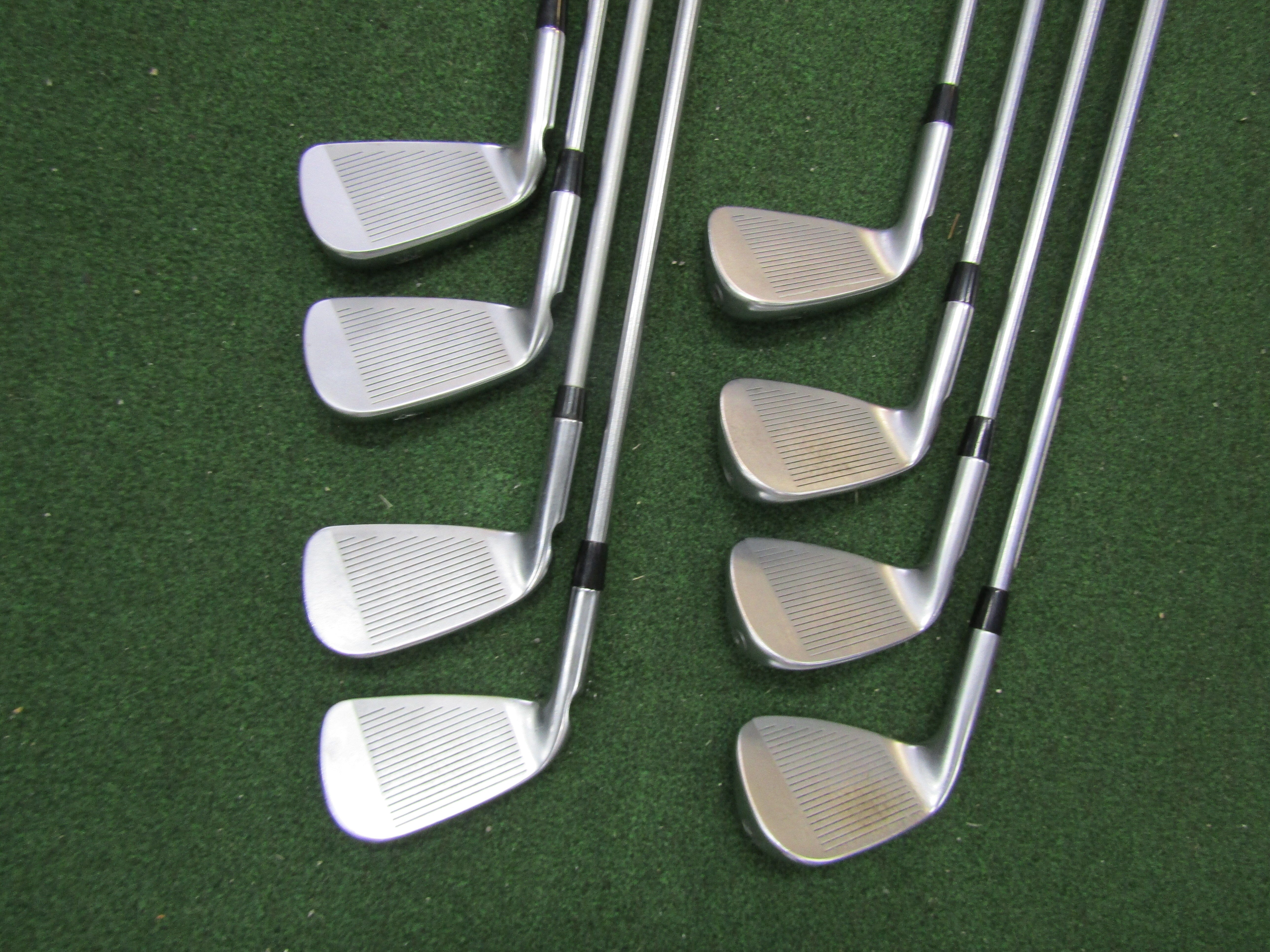 Ping i525 8pc. #3-PW Stiff Flex Steel Shaft Men's Right Pre-Owned Irons Ping 