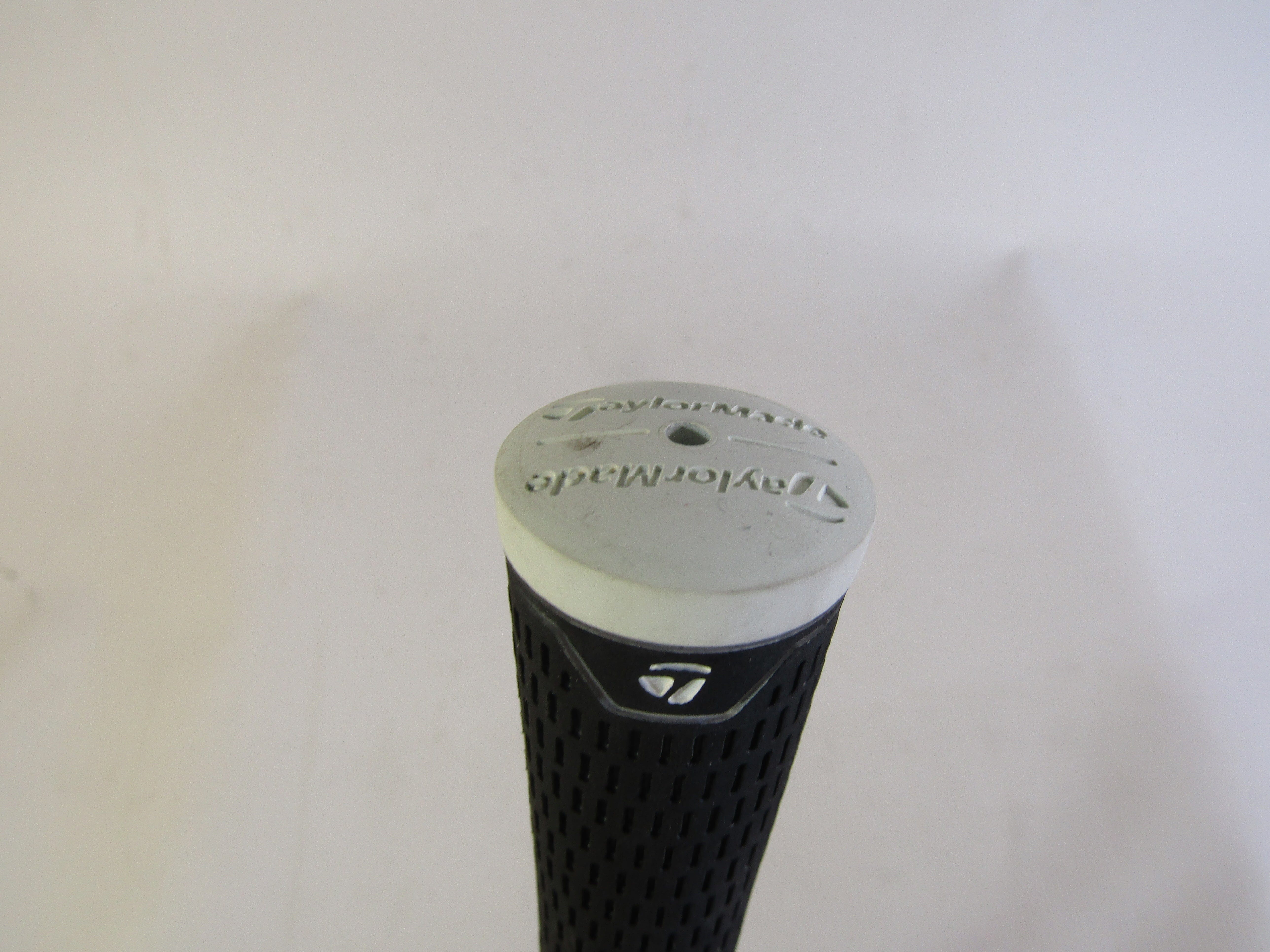 Pre-Owned TM Demo Recoil ES 460 F4 Stiff Flex -1/2 Parallel .370 Tip #7 Iron Shaft Pre-Owned Shafts UST Mamiya 