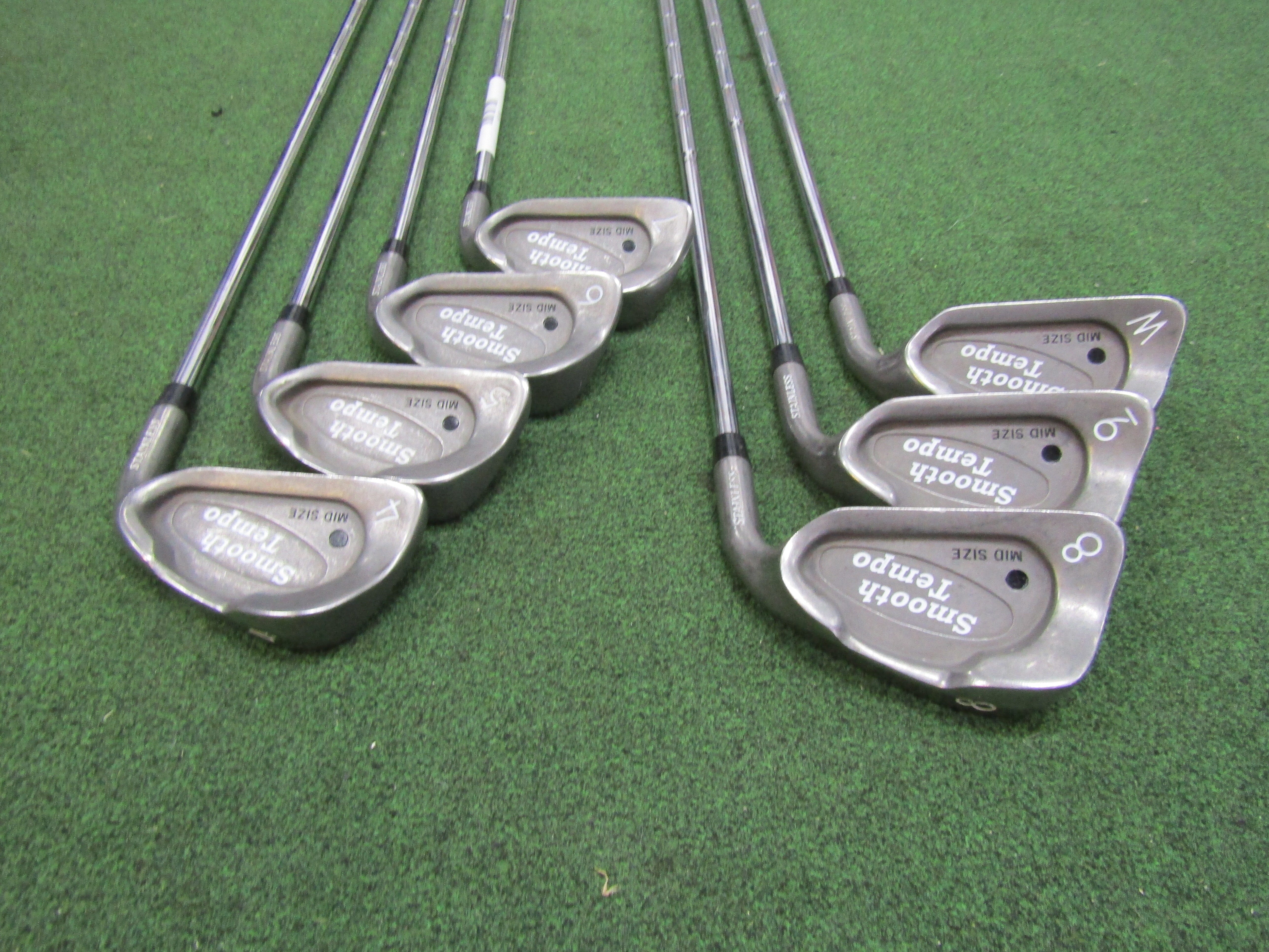 Smooth Tempo Mid Size #4-PW 7 Pc. Iron Set Regular Flex Steel Men's Right Pre-Owned Iron Sets Smooth Tempo 