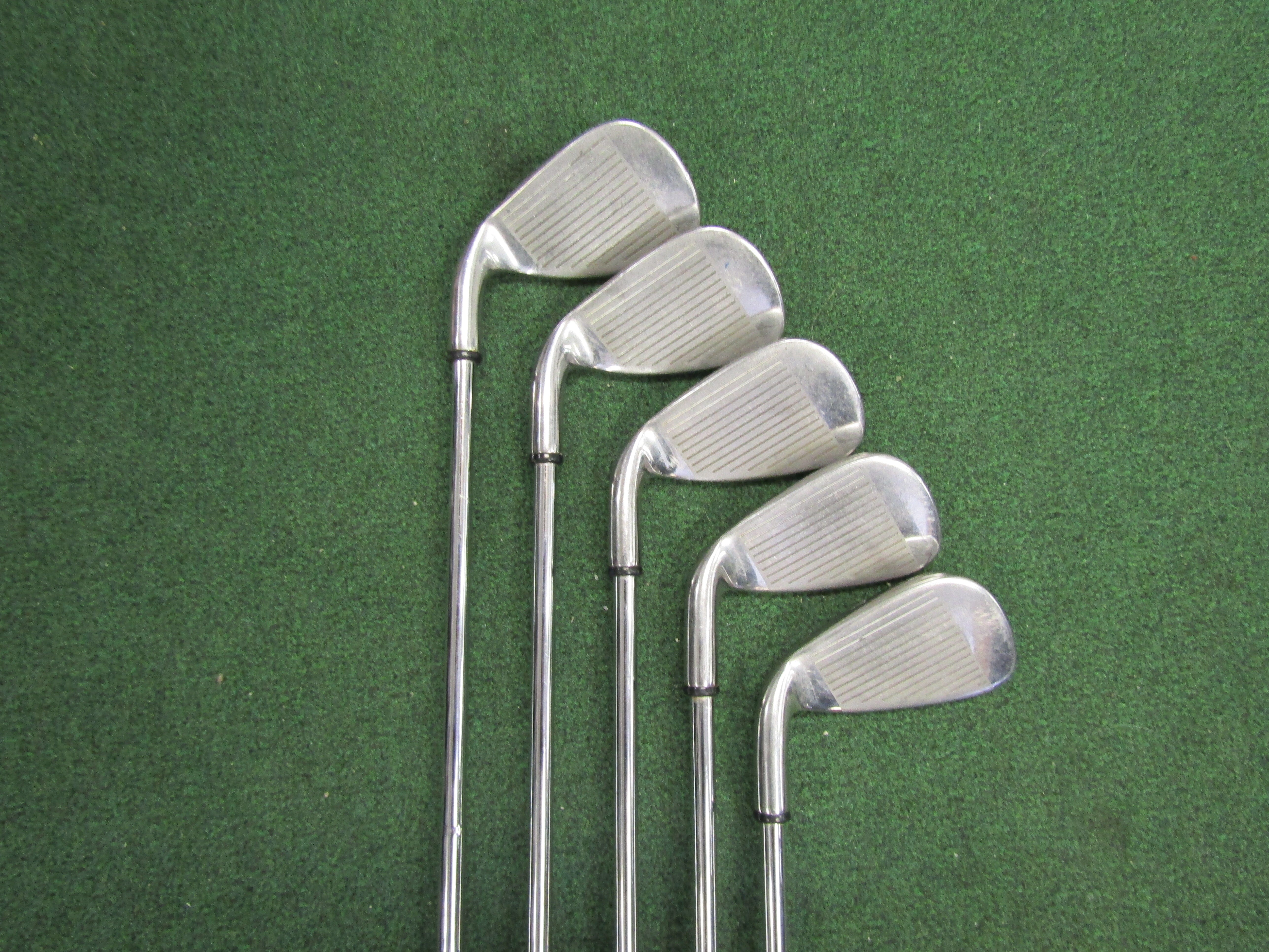 Strata Tour #6-PW 5 pc. Iron Set Stiff Flex Steel Men's Right Pre-Owned Iron Sets Strata 