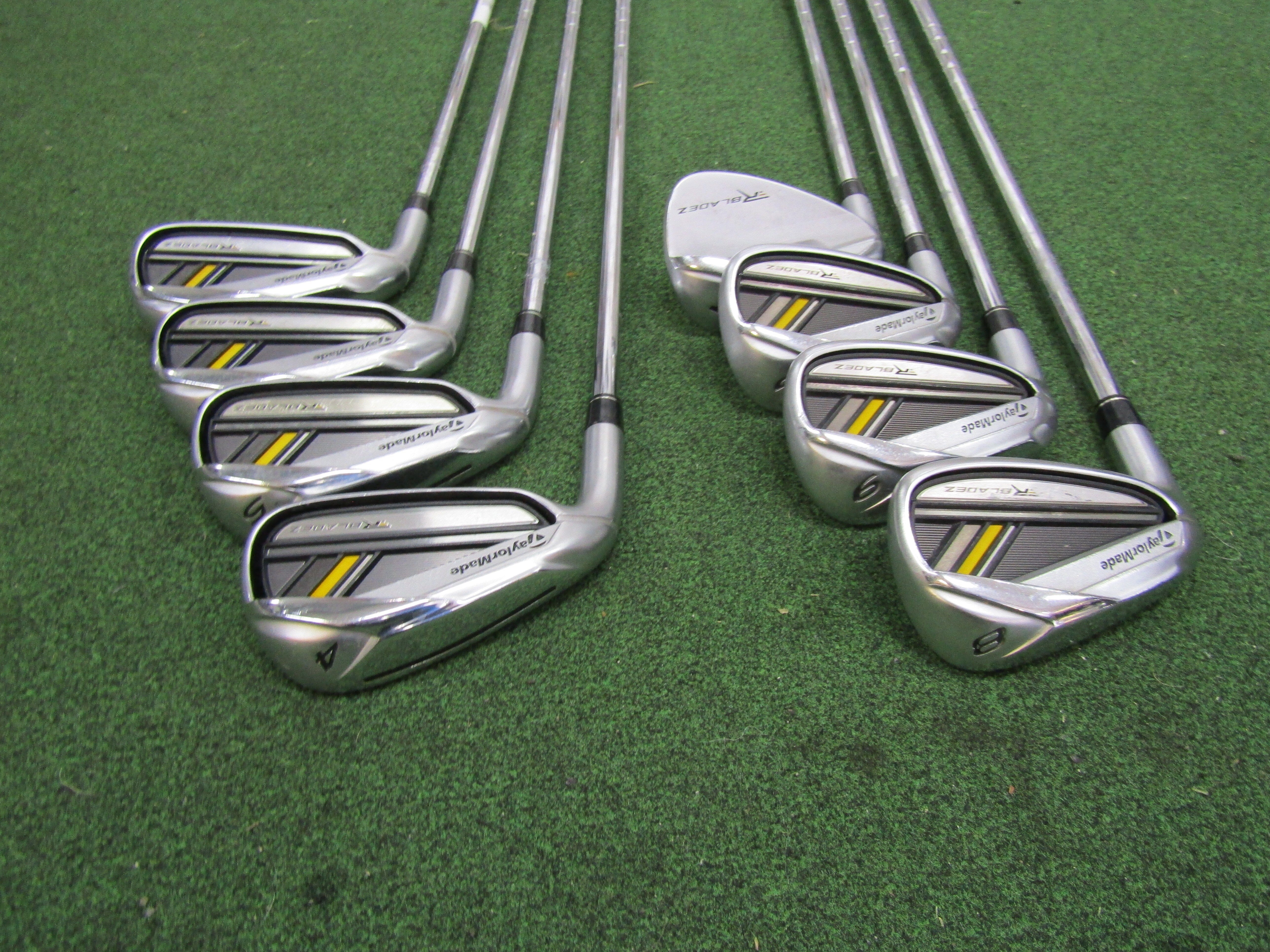 TaylorMade RocketBladez Iron Set #4-PW,AW Regular Flex Steel Men's Left Pre-Owned Iron Sets TaylorMade 