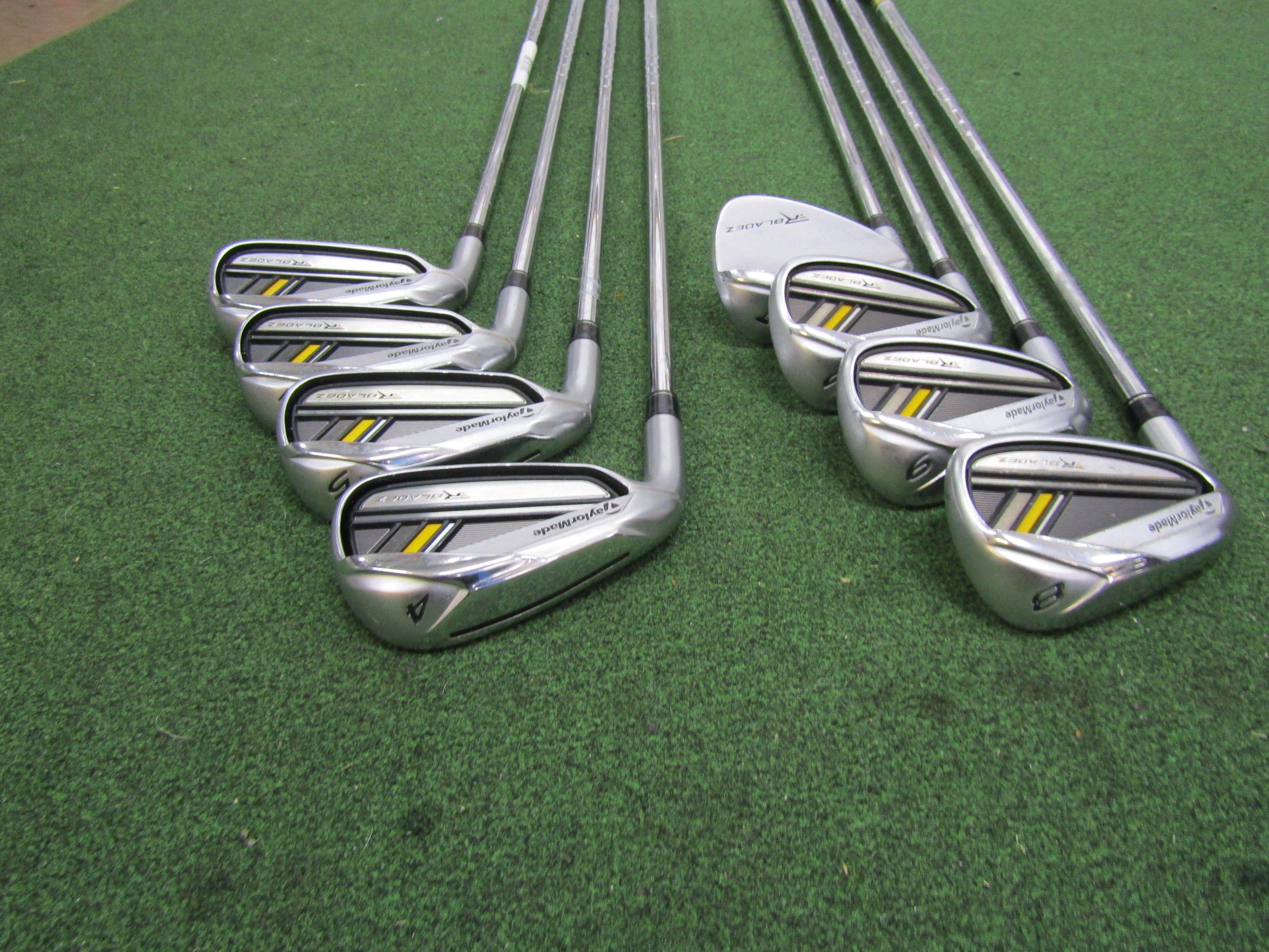TaylorMade RocketBladez Iron Set #4-PW,AW Regular Flex Steel Men's Left Pre-Owned Iron Sets TaylorMade 