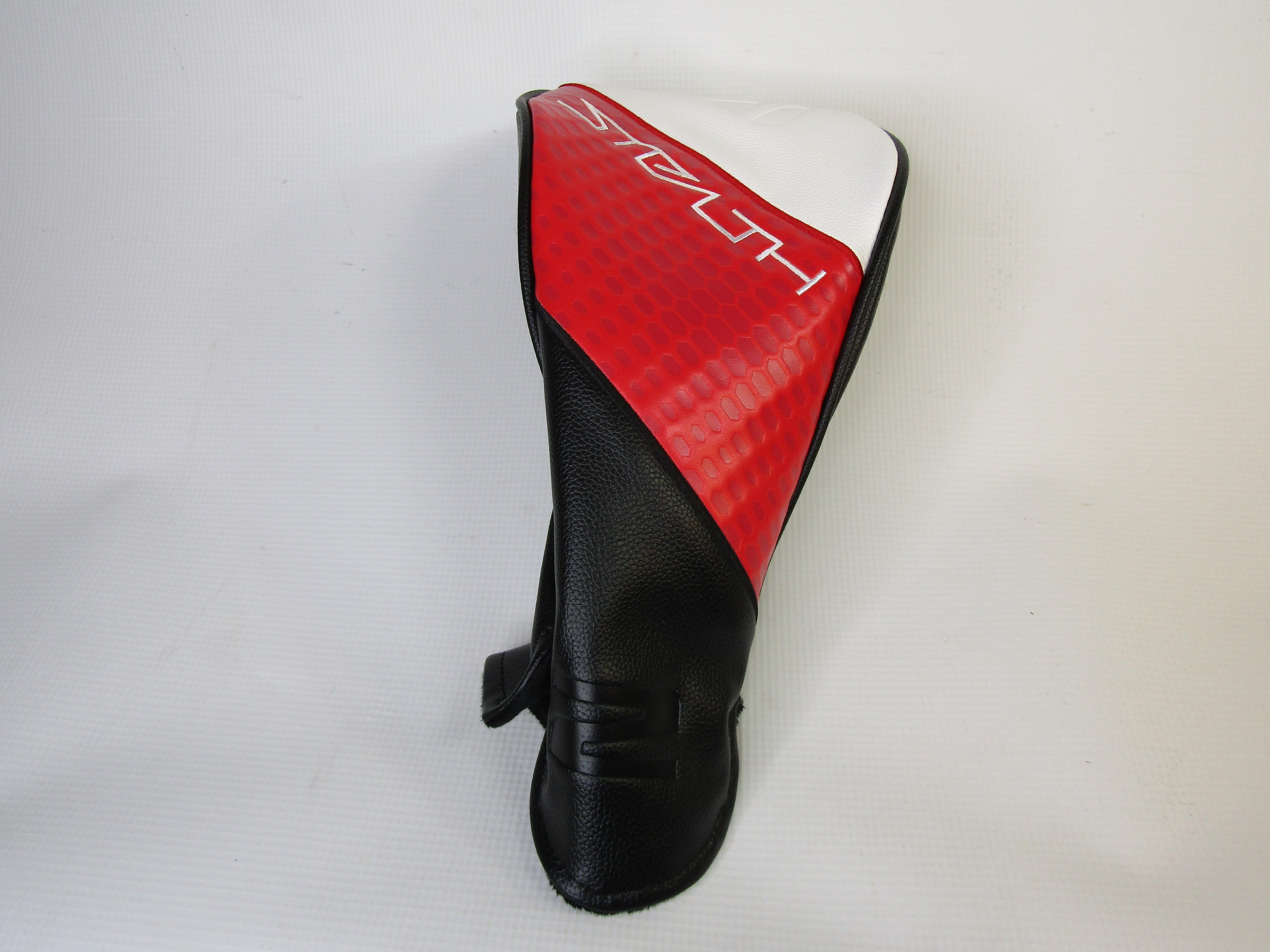 TaylorMade Stealth 2 Driver Head Cover N8864501 Golf Stuff - Save on New and Pre-Owned Golf Equipment 
