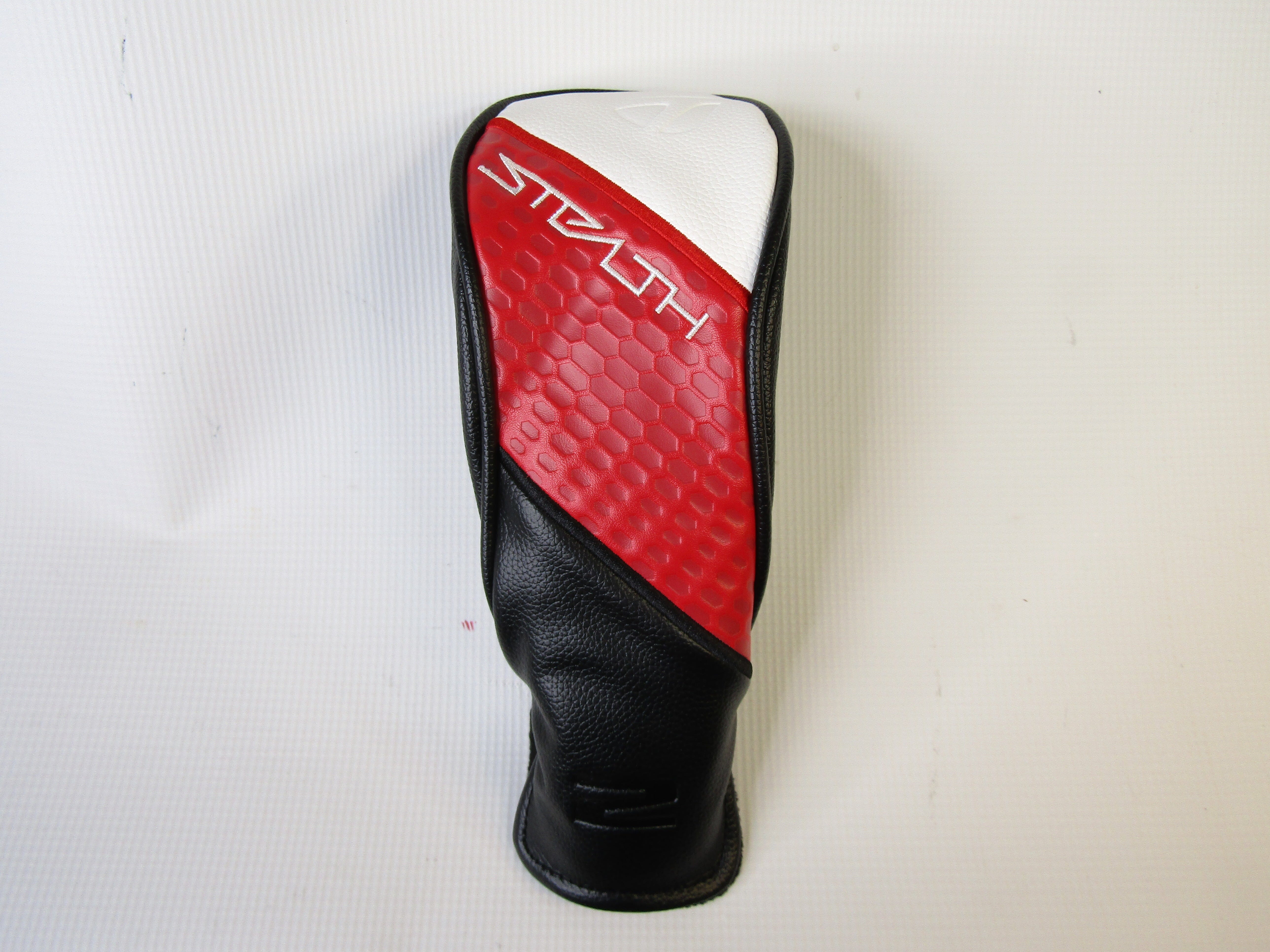 TaylorMade Stealth 2 Hybrid Head Cover N8857401 Golf Stuff - Save on New and Pre-Owned Golf Equipment 