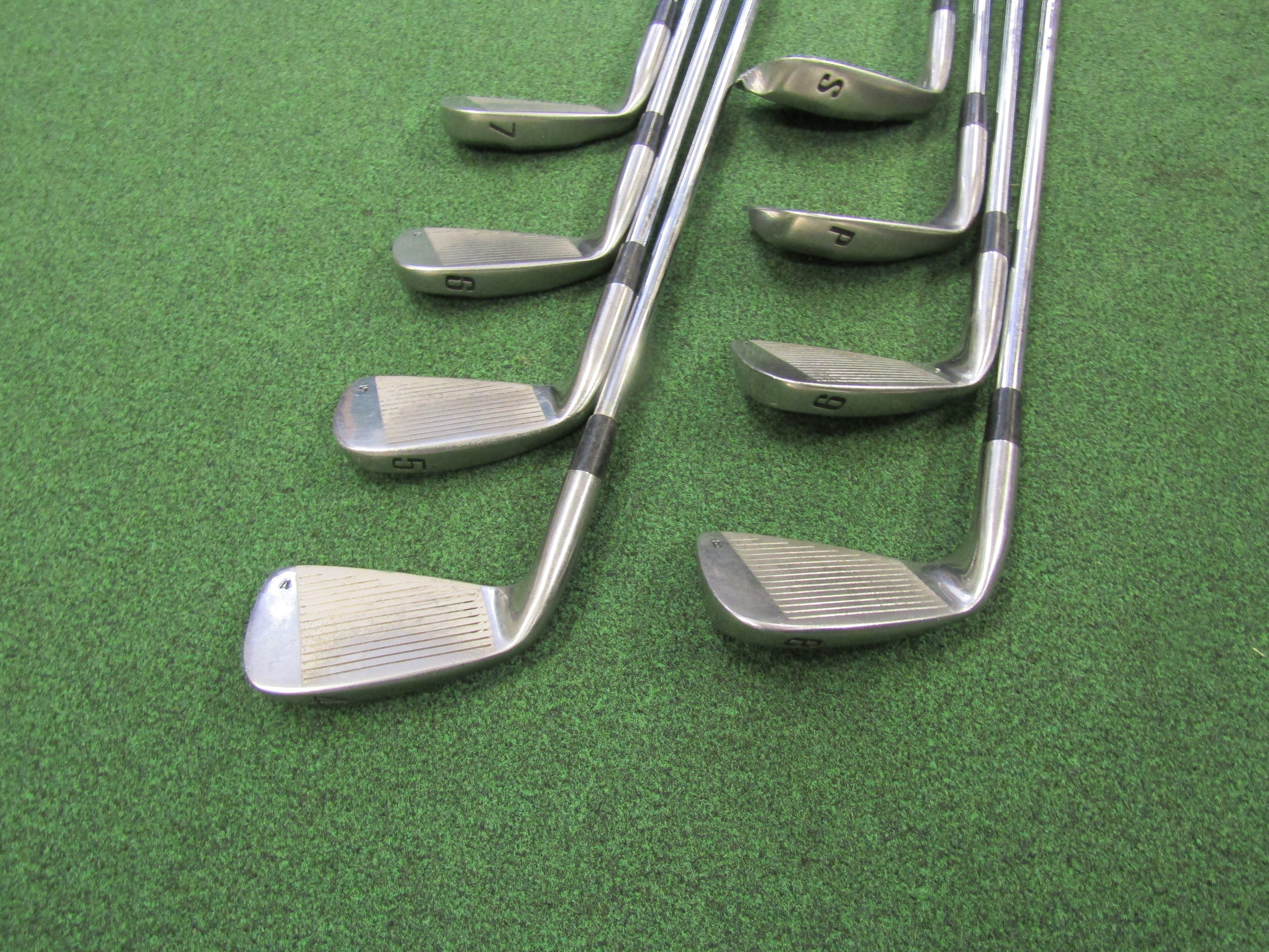 Tour Series 948E #4-PW, SW 8pc. Iron Set Stiff Flex Steel Men's Right Pre-Owned Iron Sets Tour Series 