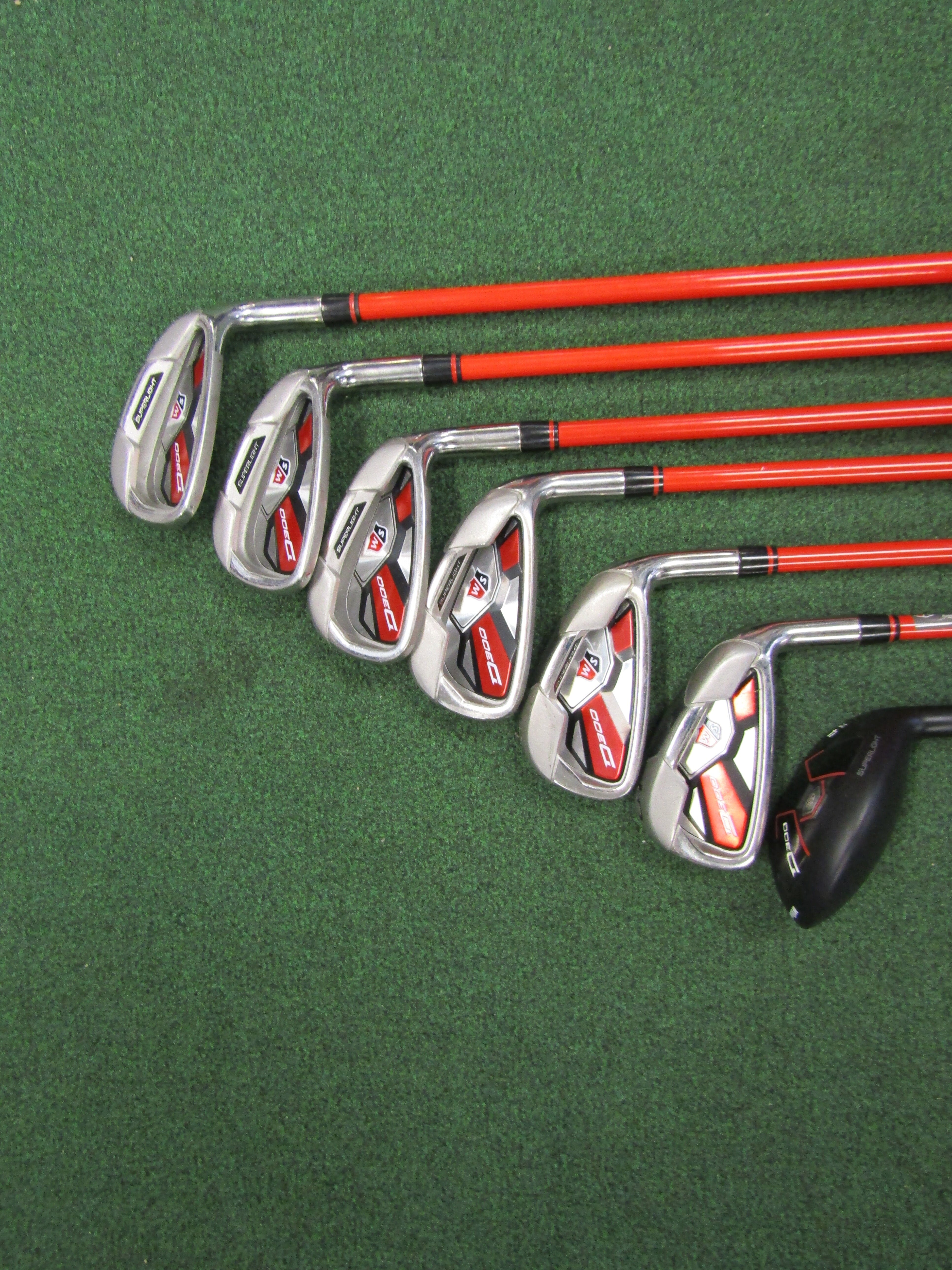 Wilson D300 #4-PW 7 pc. Combination Set Regular Flex Graphite Men's Right Pre-Owned Iron Sets Wilson 