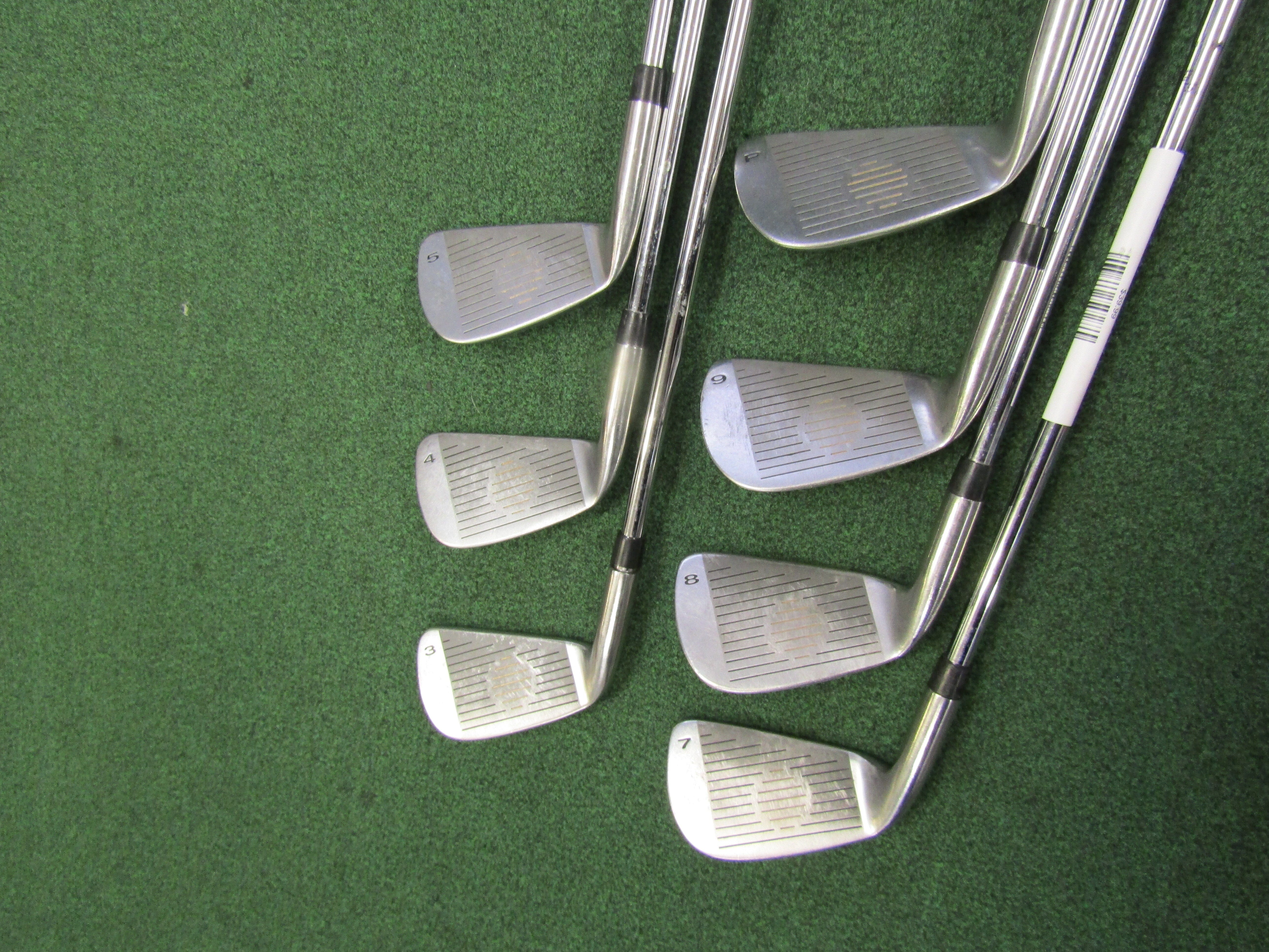 Wilson Killer Whale #3-5, #7-PW 7pc. Iron Set Regular Steel Men's Right Pre-Owned Iron Sets Wilson 