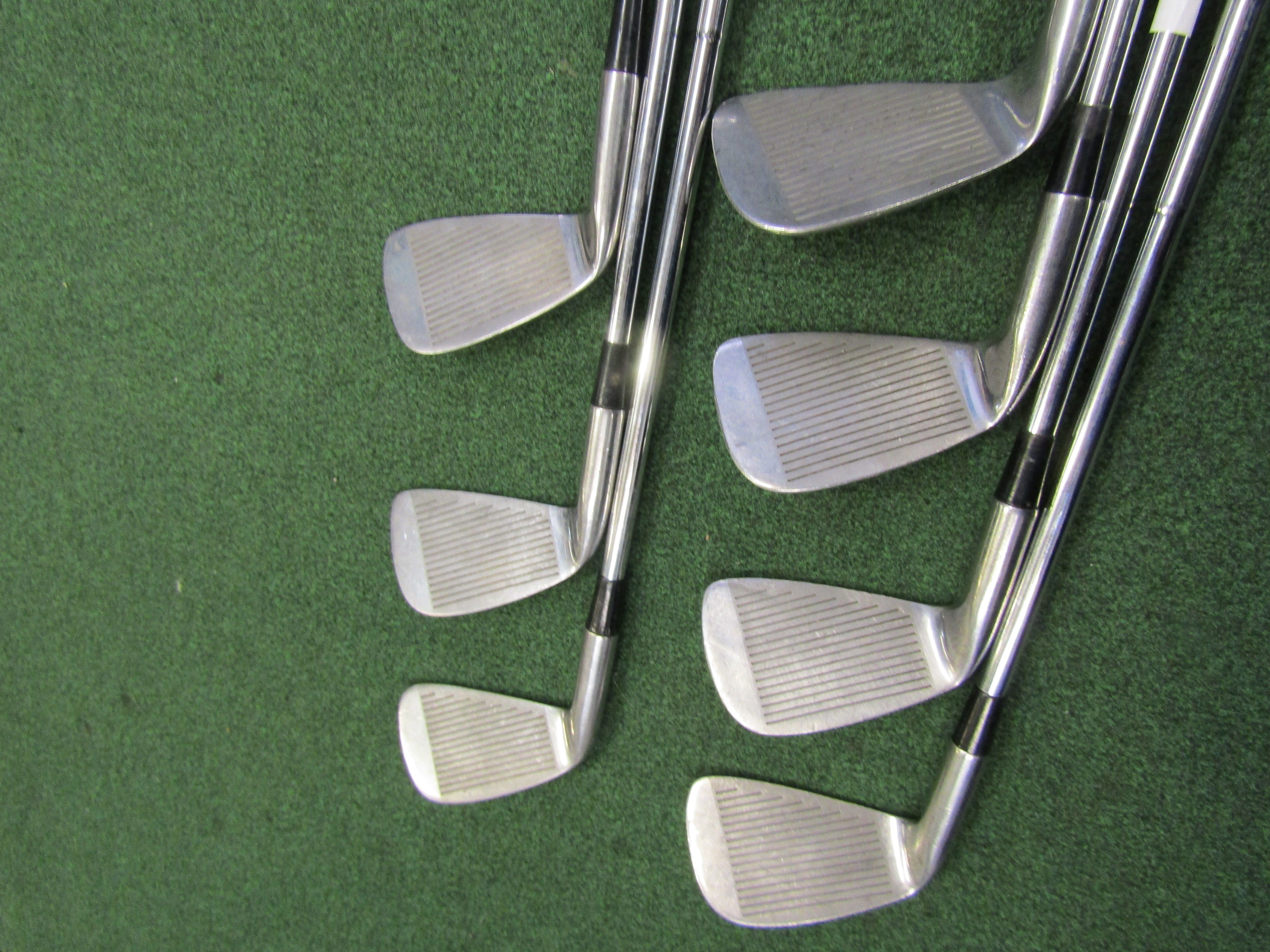 Wilson LD #3-8, PW 7pc. Iron Set Regular Steel Men's Right Pre-Owned Iron Sets Wilson 
