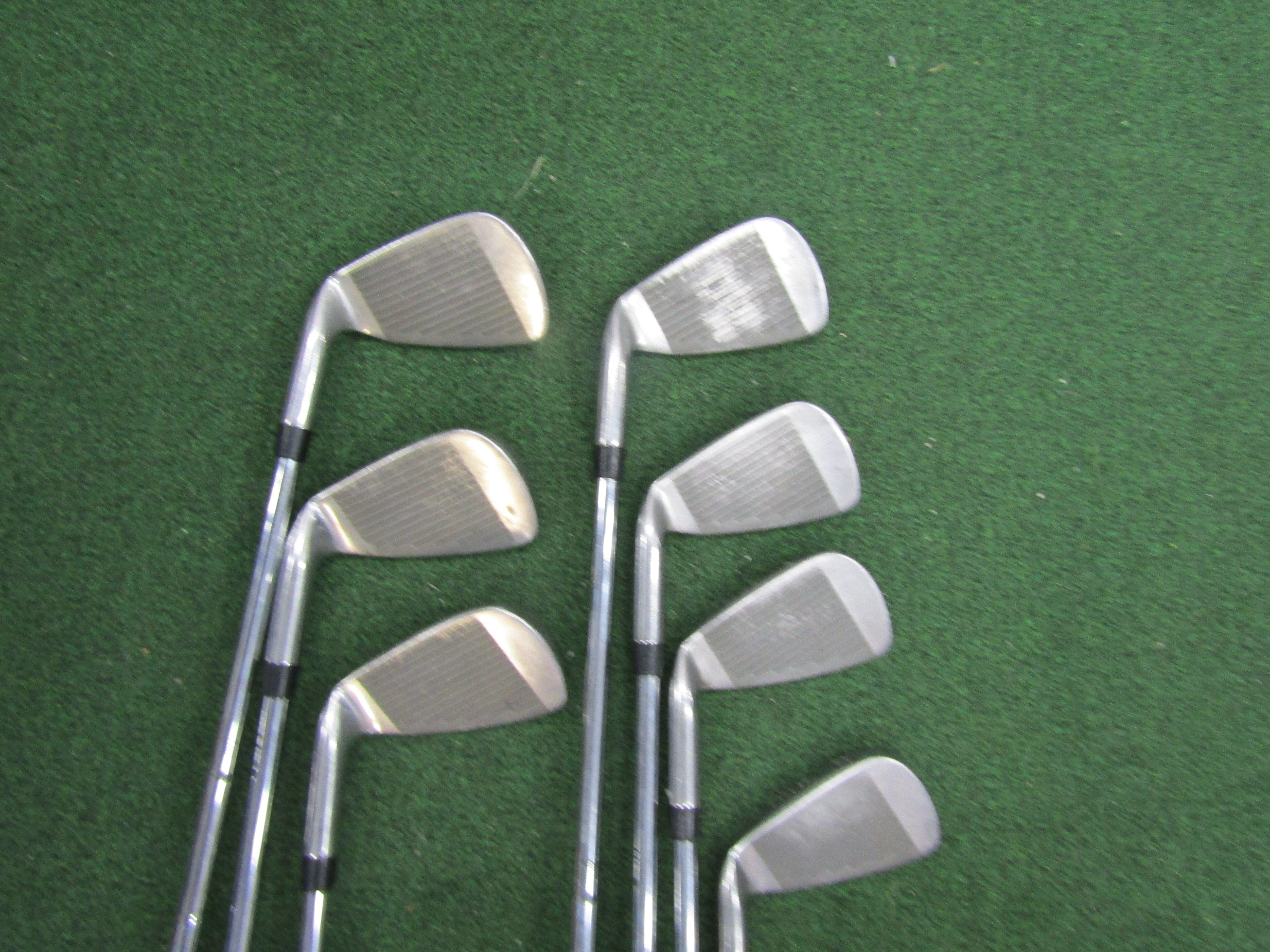 Wilson Reflex Plus #3-#9 Iron Set Regular Steel Men's Right Pre-Owned Iron Sets Wilson 